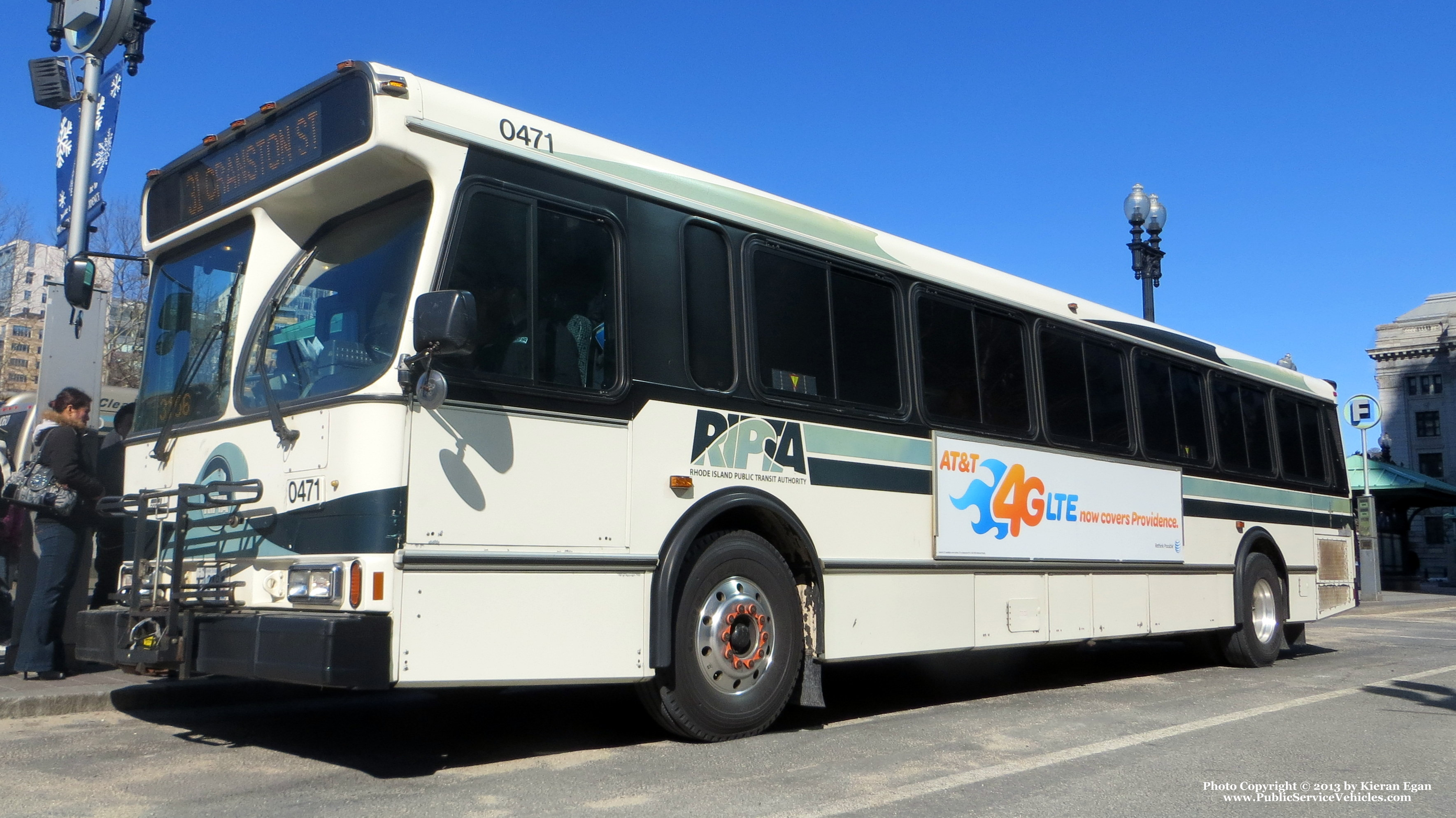 A photo  of Rhode Island Public Transit Authority
            Bus 0471, a 2004 Orion V 05.501             taken by Kieran Egan