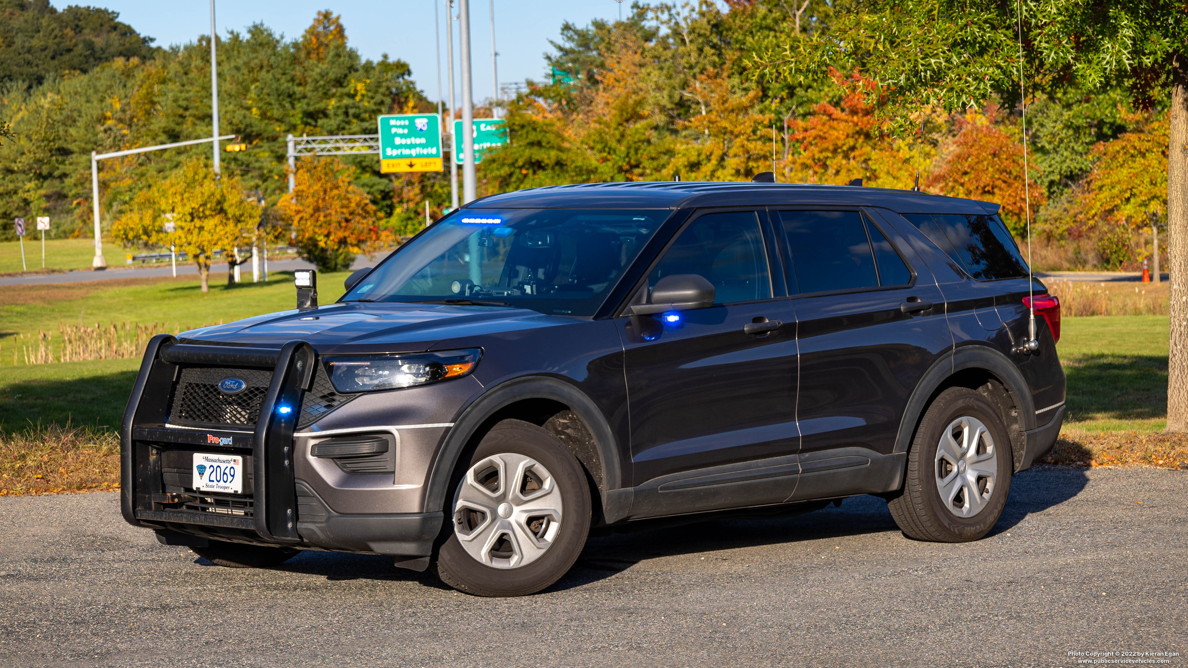 A photo  of Massachusetts State Police
            Cruiser 2069, a 2021 Ford Police Interceptor Utility Hybrid             taken by Kieran Egan