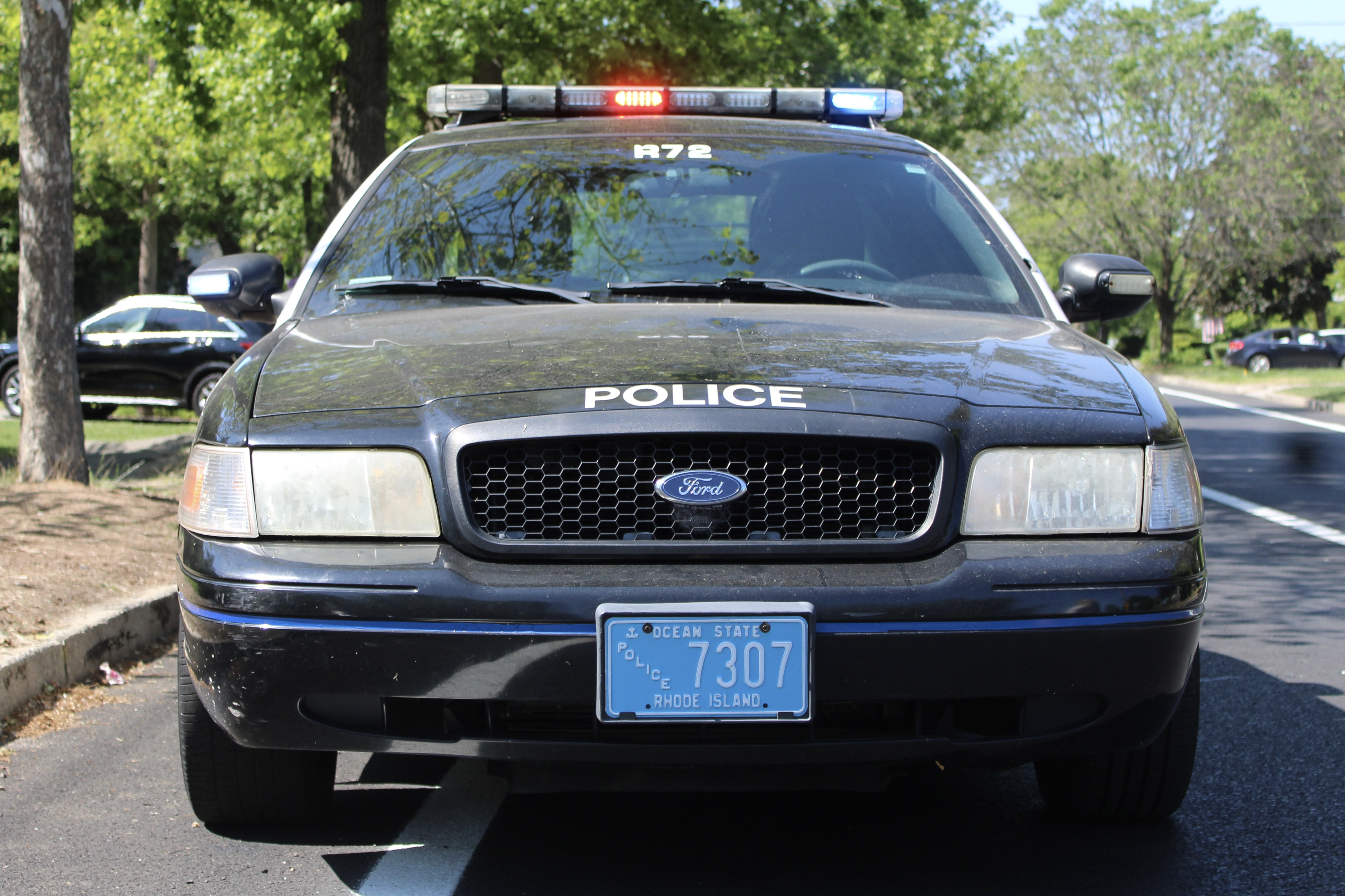 A photo  of Warwick Police
            Cruiser R-72, a 2009-2011 Ford Crown Victoria Police Interceptor             taken by @riemergencyvehicles