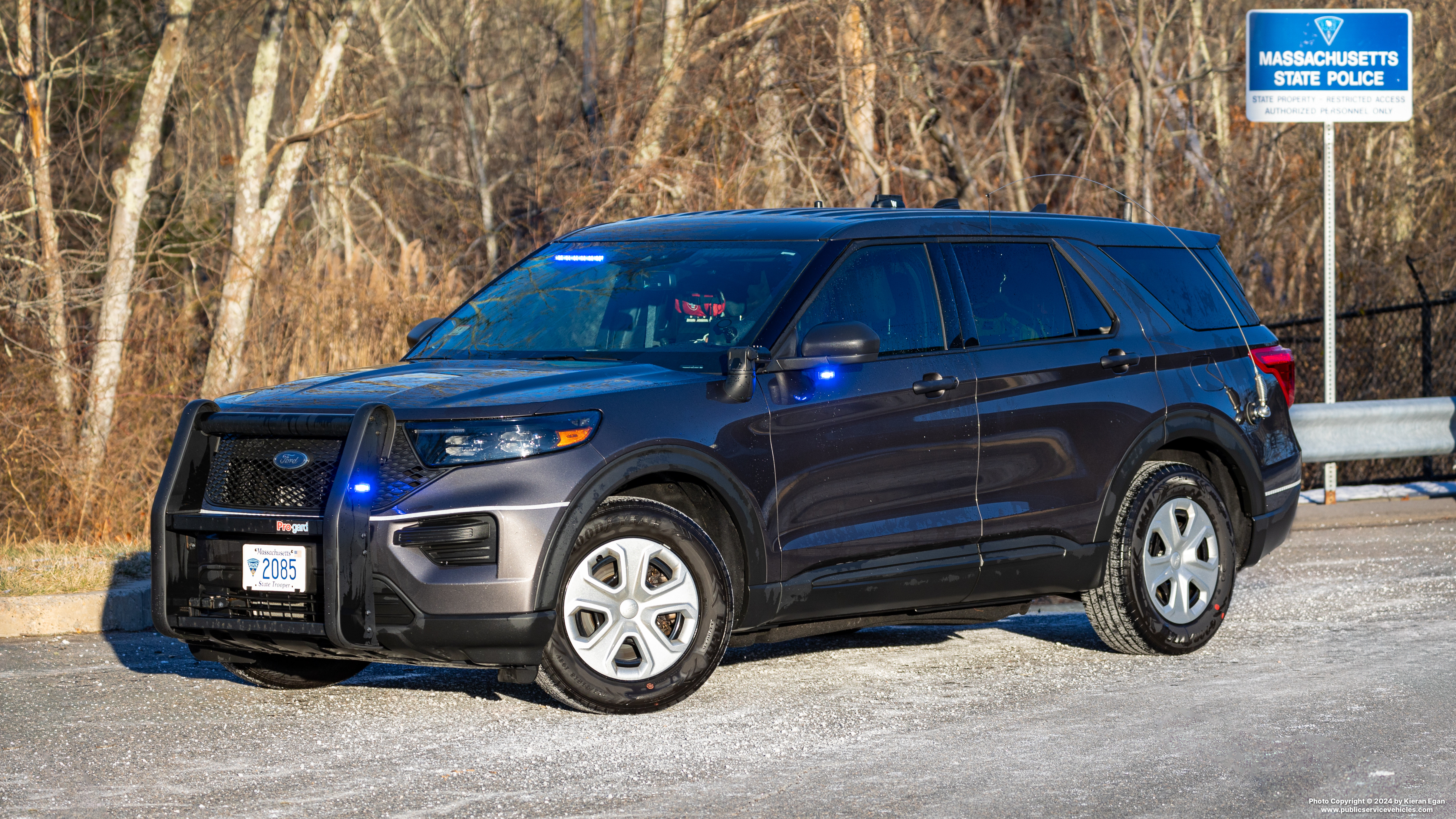 A photo  of Massachusetts State Police
            Cruiser 2085, a 2022 Ford Police Interceptor Utility Hybrid             taken by Kieran Egan