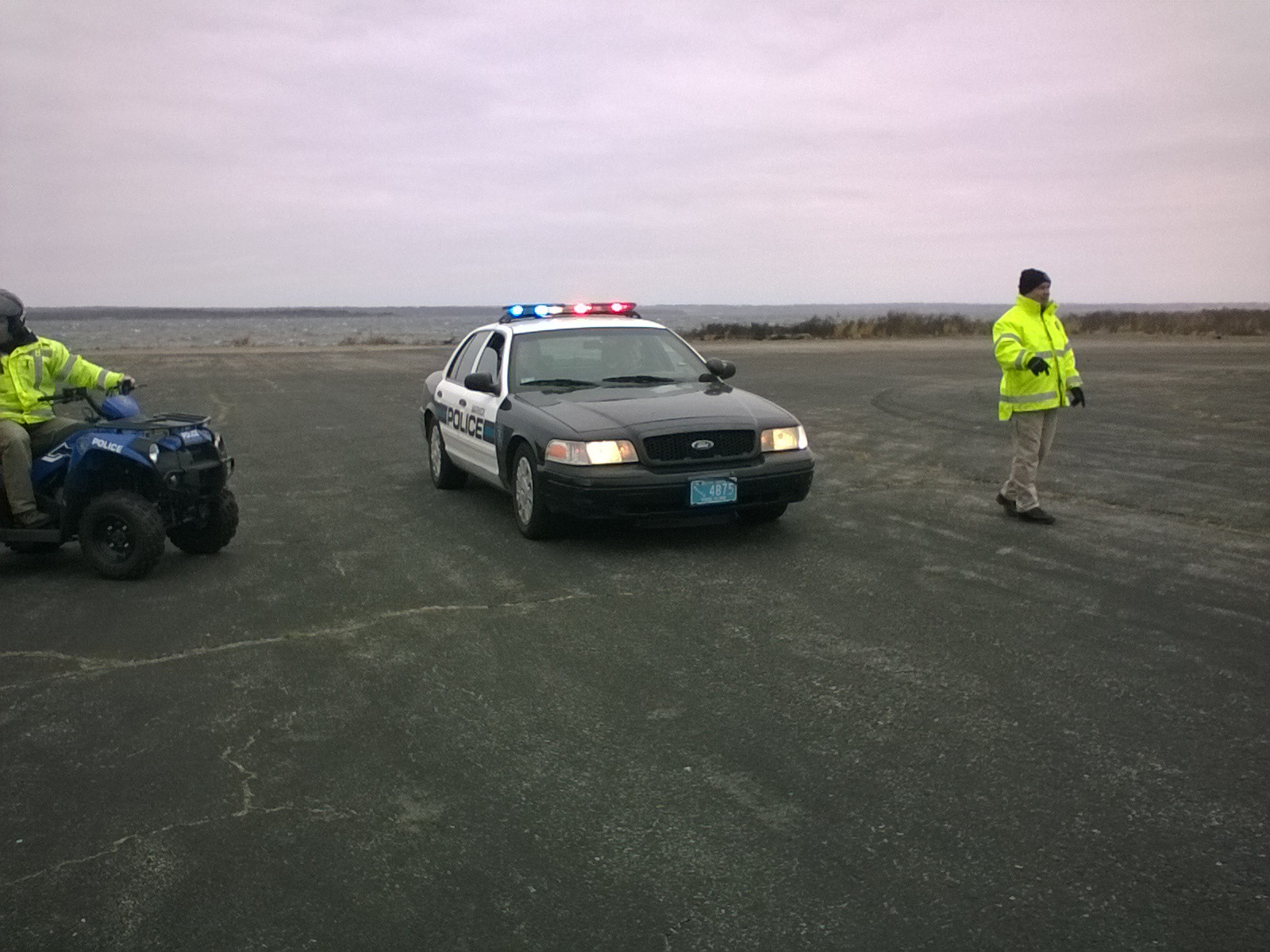 A photo  of Warwick Police
            Cruiser P-13, a 2009-2011 Ford Crown Victoria Police Interceptor             taken by @riemergencyvehicles