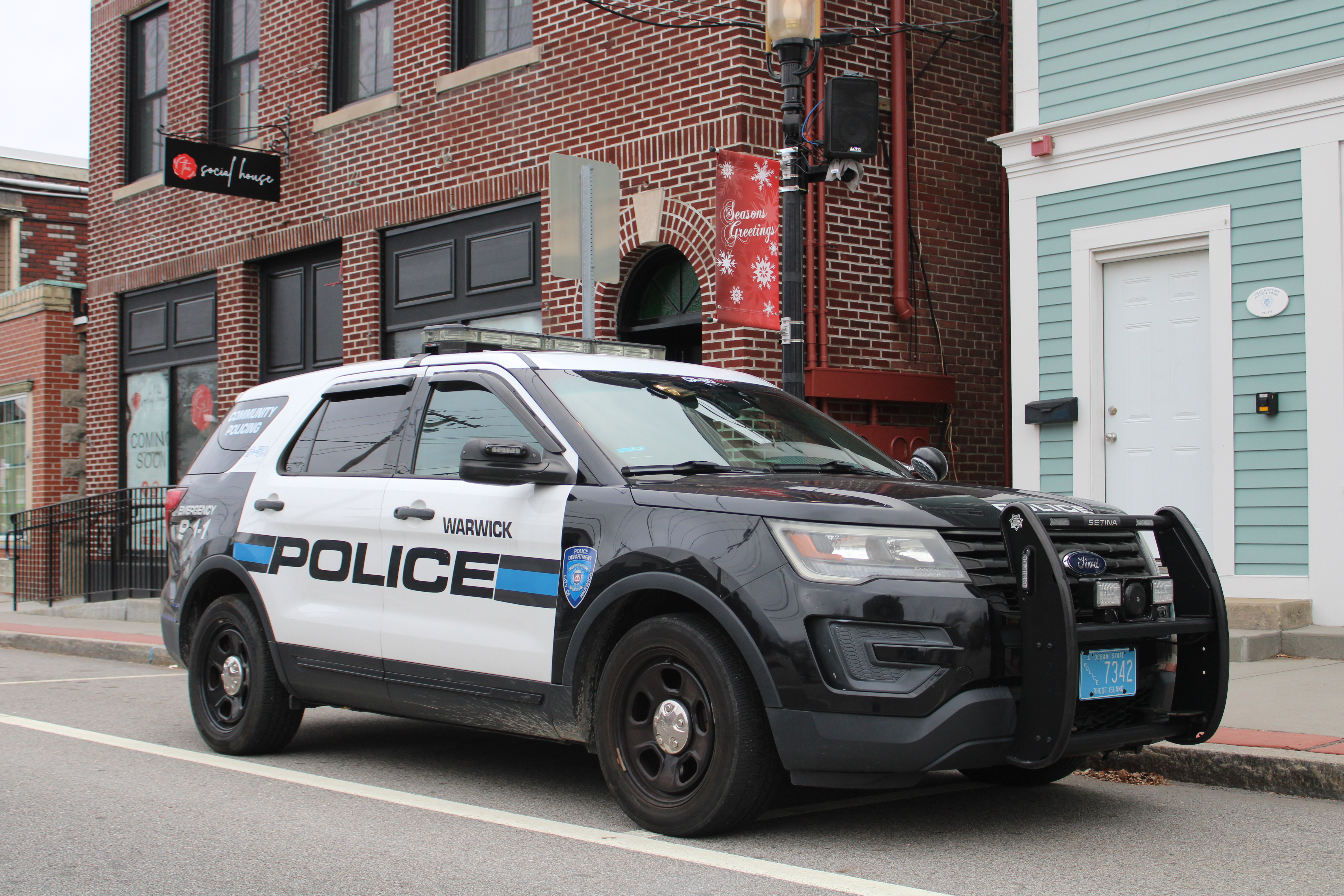 A photo  of Warwick Police
            Cruiser CP-50, a 2016 Ford Police Interceptor Utility             taken by @riemergencyvehicles