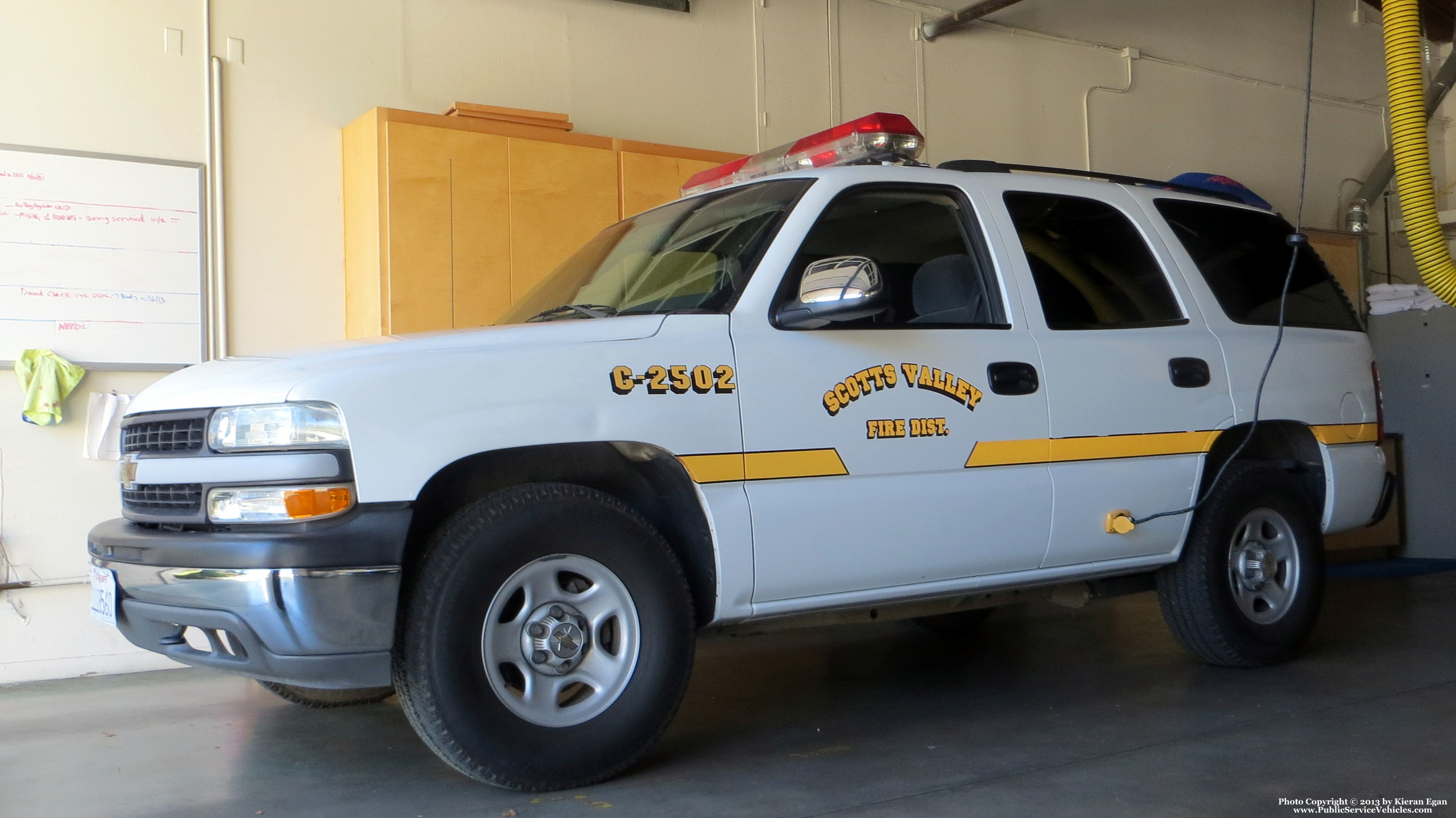 A photo  of Scotts Valley Fire
            Chief 2502, a 2005 Chevrolet Tahoe             taken by Kieran Egan