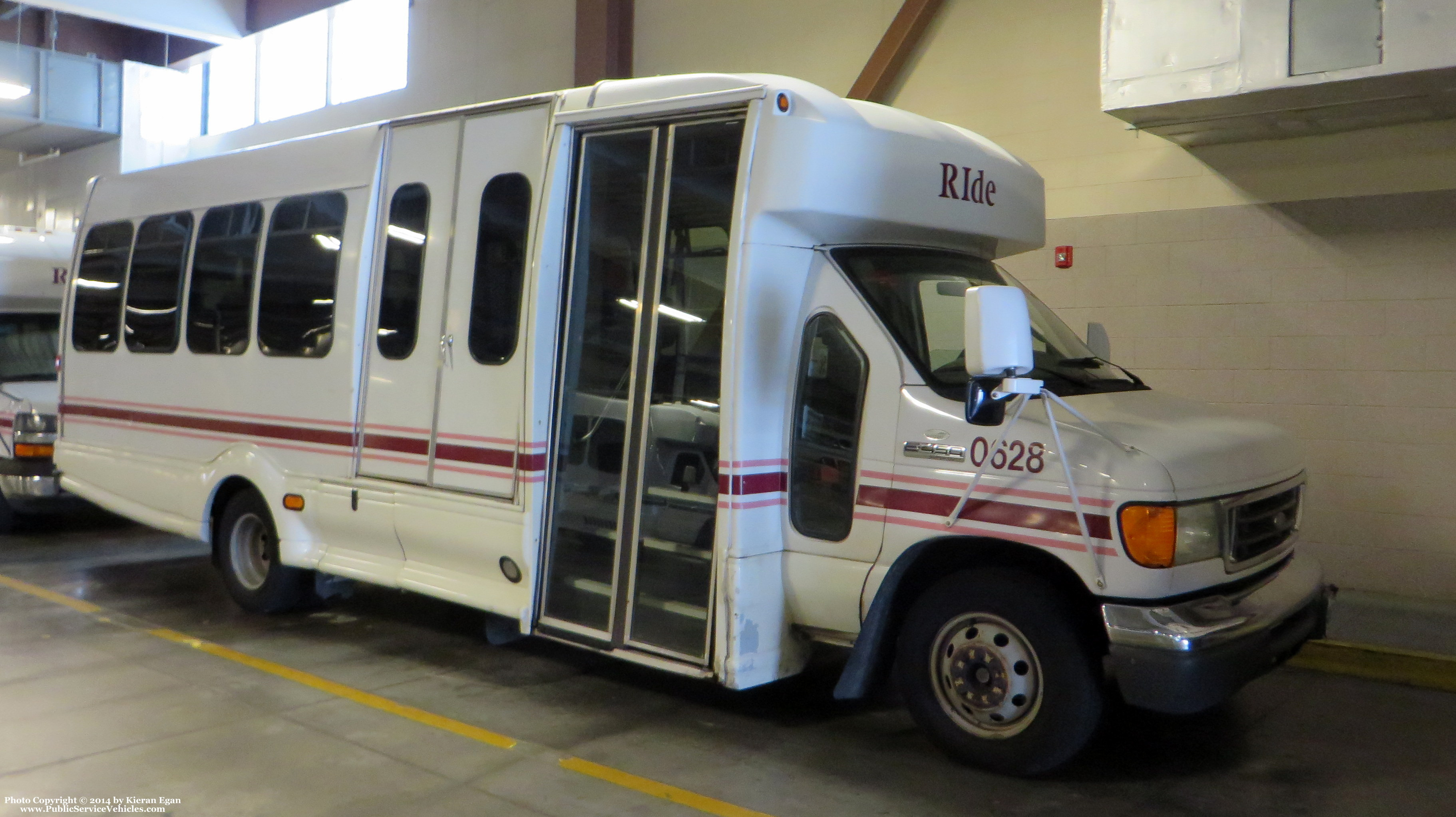 A photo  of Rhode Island Public Transit Authority
            Paratransit Bus 0628, a 2006 Ford E-450 Bus             taken by Kieran Egan