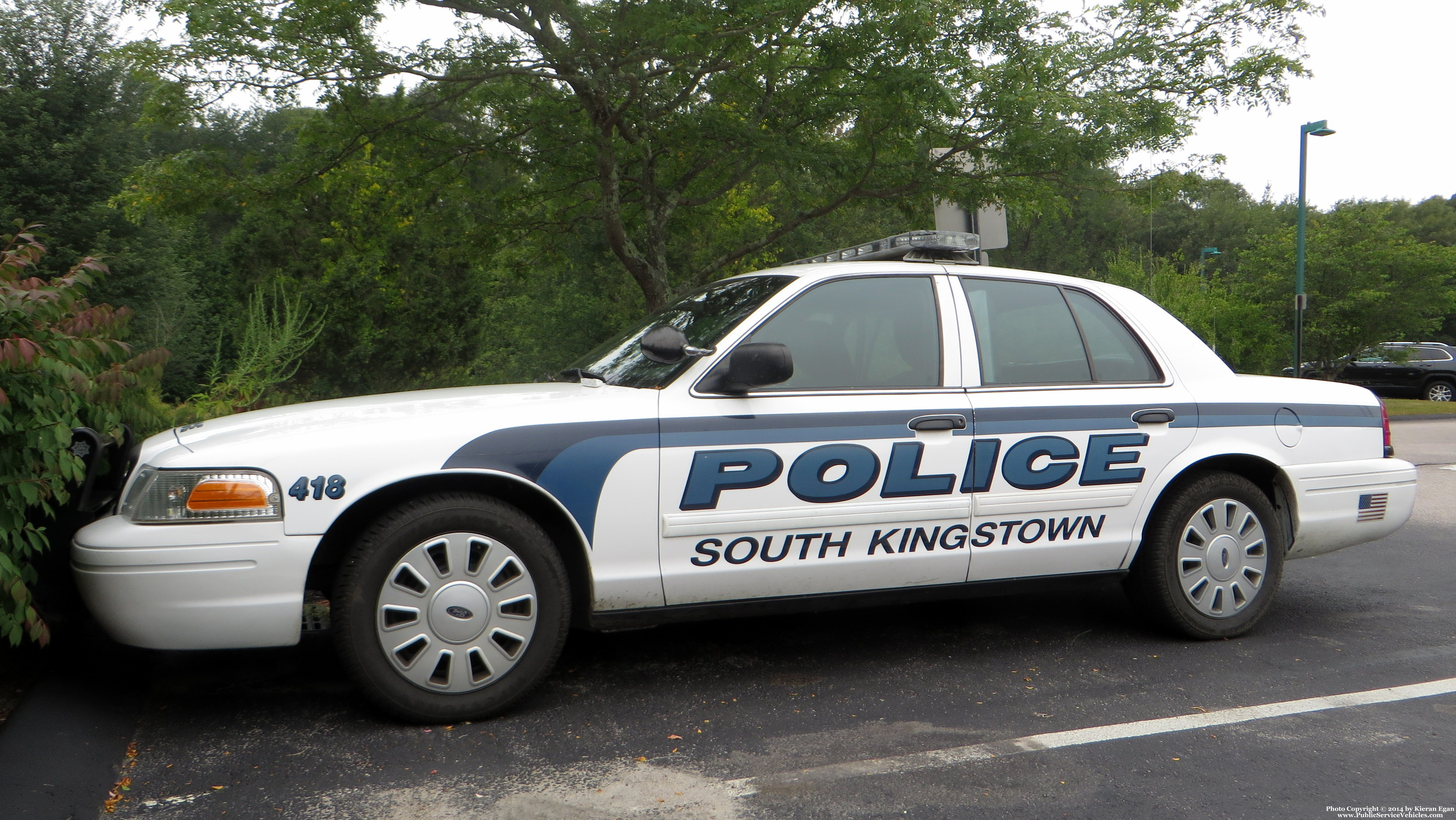 A photo  of South Kingstown Police
            Cruiser 418, a 2009-2011 Ford Crown Victoria Police Interceptor             taken by Kieran Egan