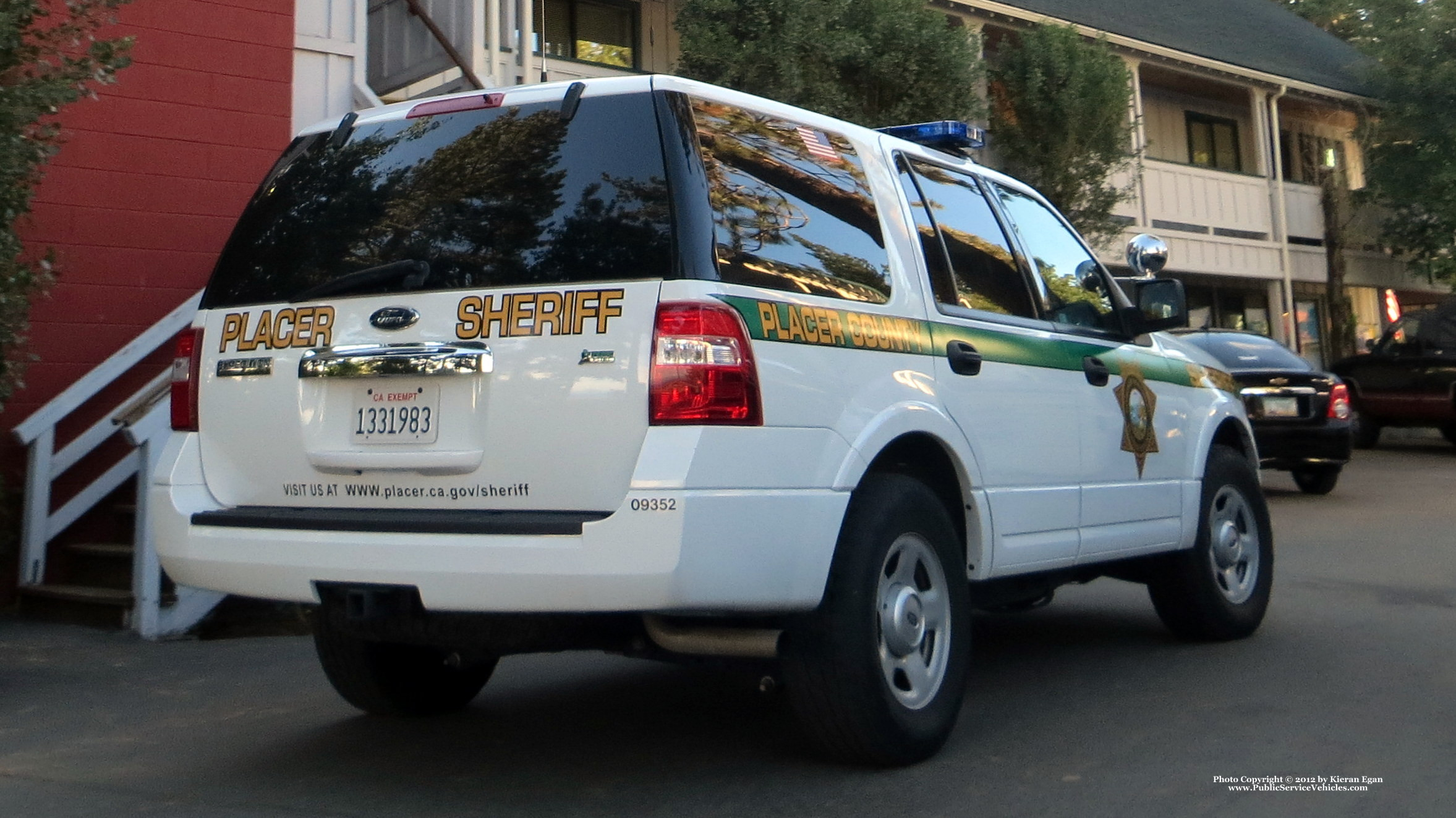 A photo  of Placer County Sheriff
            Cruiser 352, a 2009 Ford Expedition             taken by Kieran Egan