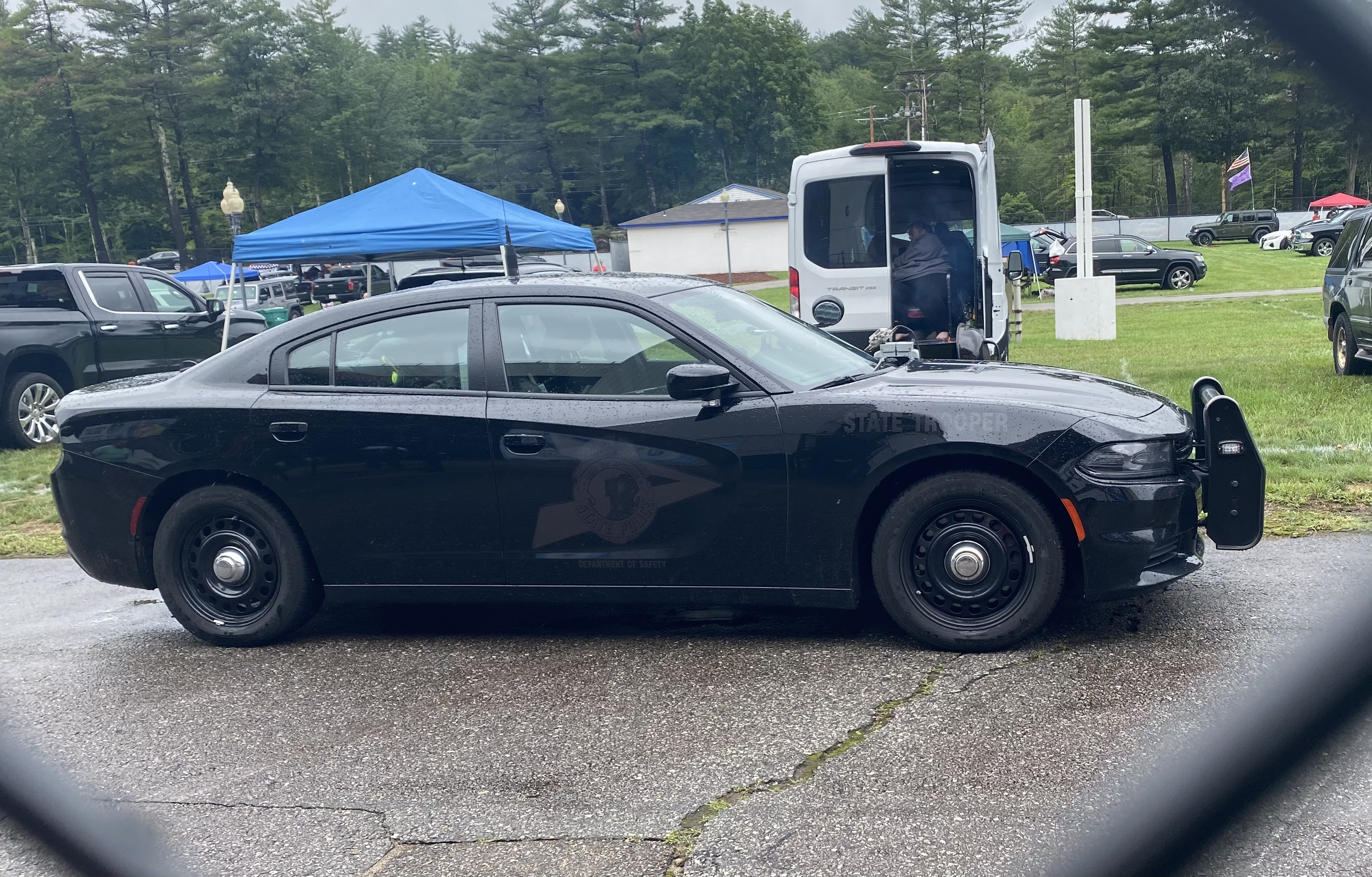 A photo  of New Hampshire State Police
            Cruiser 80, a 2017-2019 Dodge Charger             taken by @riemergencyvehicles