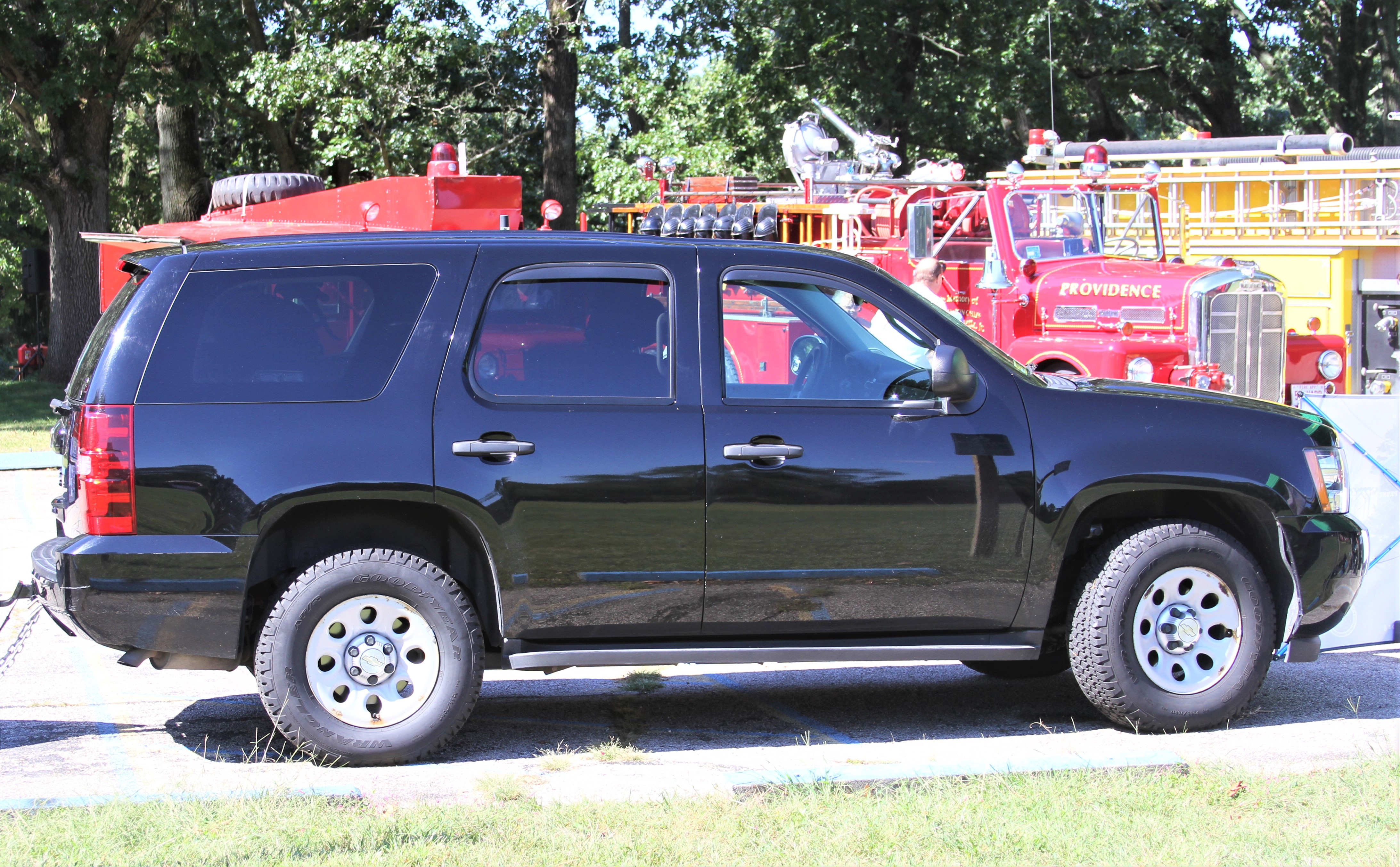 A photo  of Rhode Island Environmental Police
            Cruiser 3731, a 2007-2014 Chevrolet Tahoe             taken by Richard Schmitter