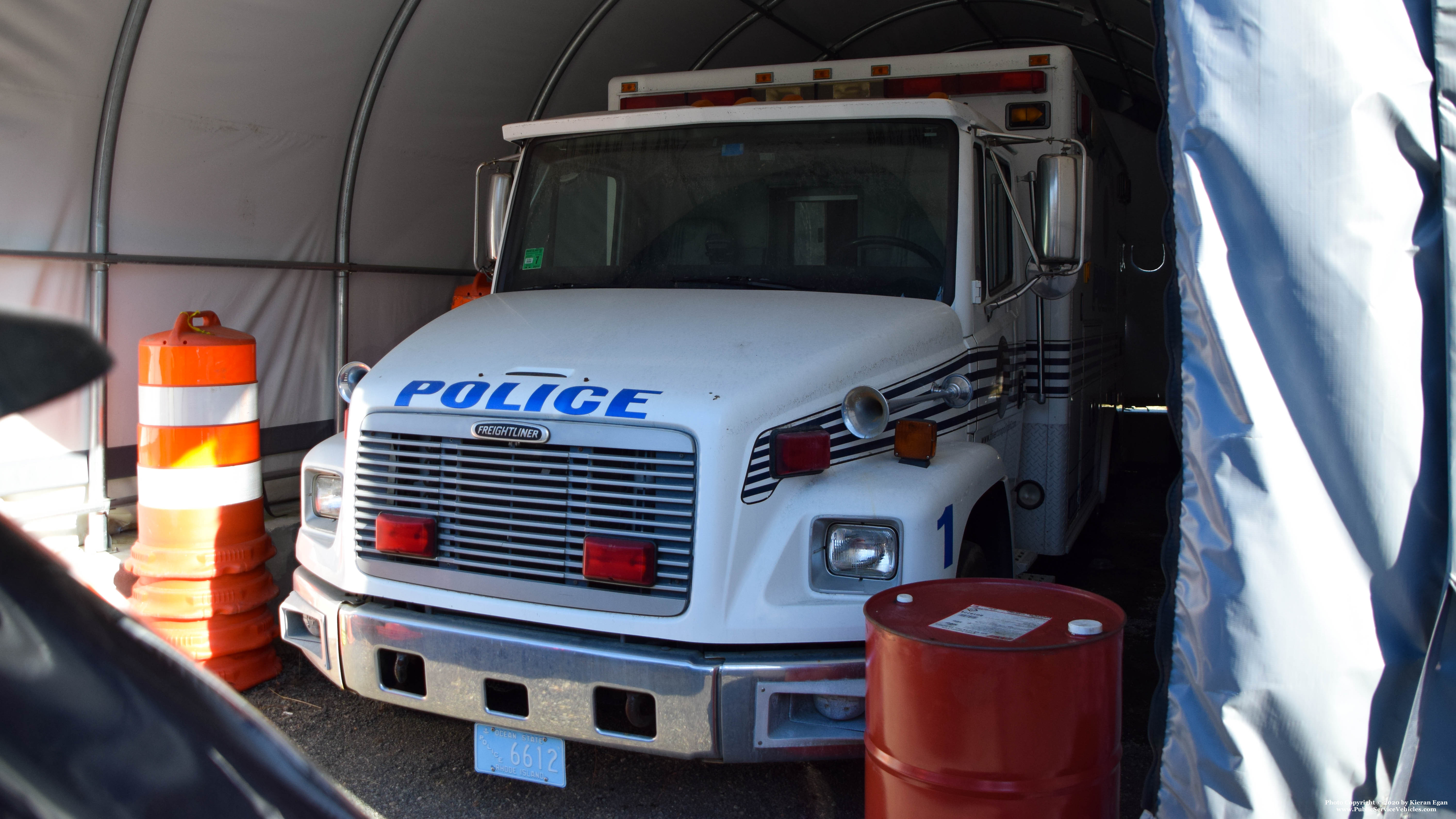 A photo  of Tiverton Police
            Mobile Command 1, a 2000 International             taken by Kieran Egan