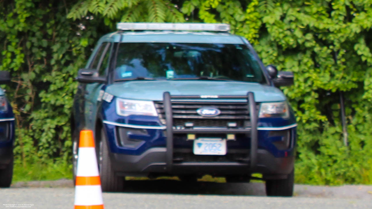A photo  of Massachusetts State Police
            Cruiser 2052, a 2018 Ford Police Interceptor Utility             taken by Kieran Egan
