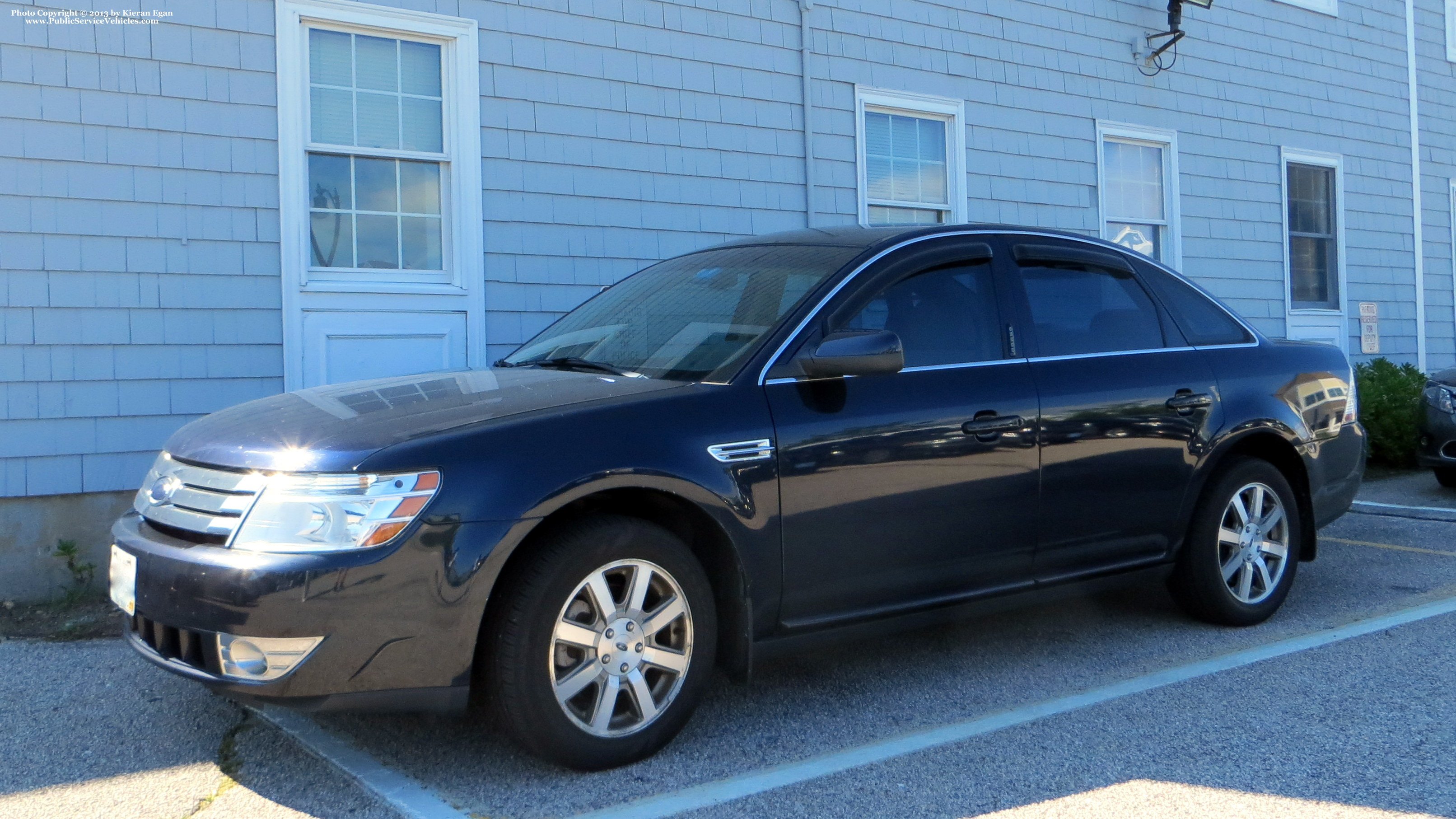 A photo  of Narragansett Police
            Chief's Unit, a 2008-2010 Ford Taurus             taken by Kieran Egan