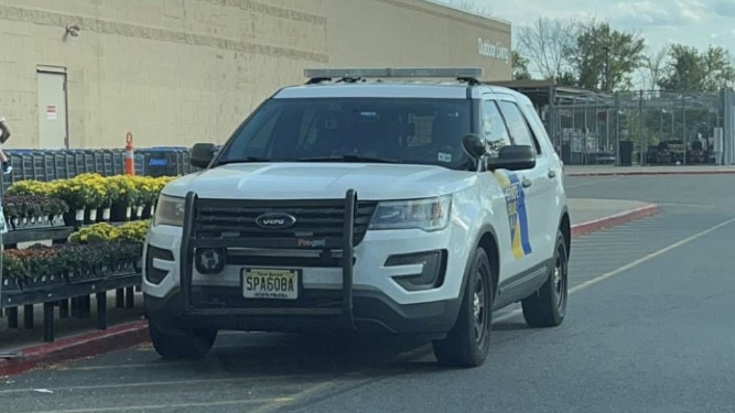 A photo  of New Jersey State Police
            Cruiser 608, a 209 Ford Police Interceptor Utility             taken by Erik Gooding