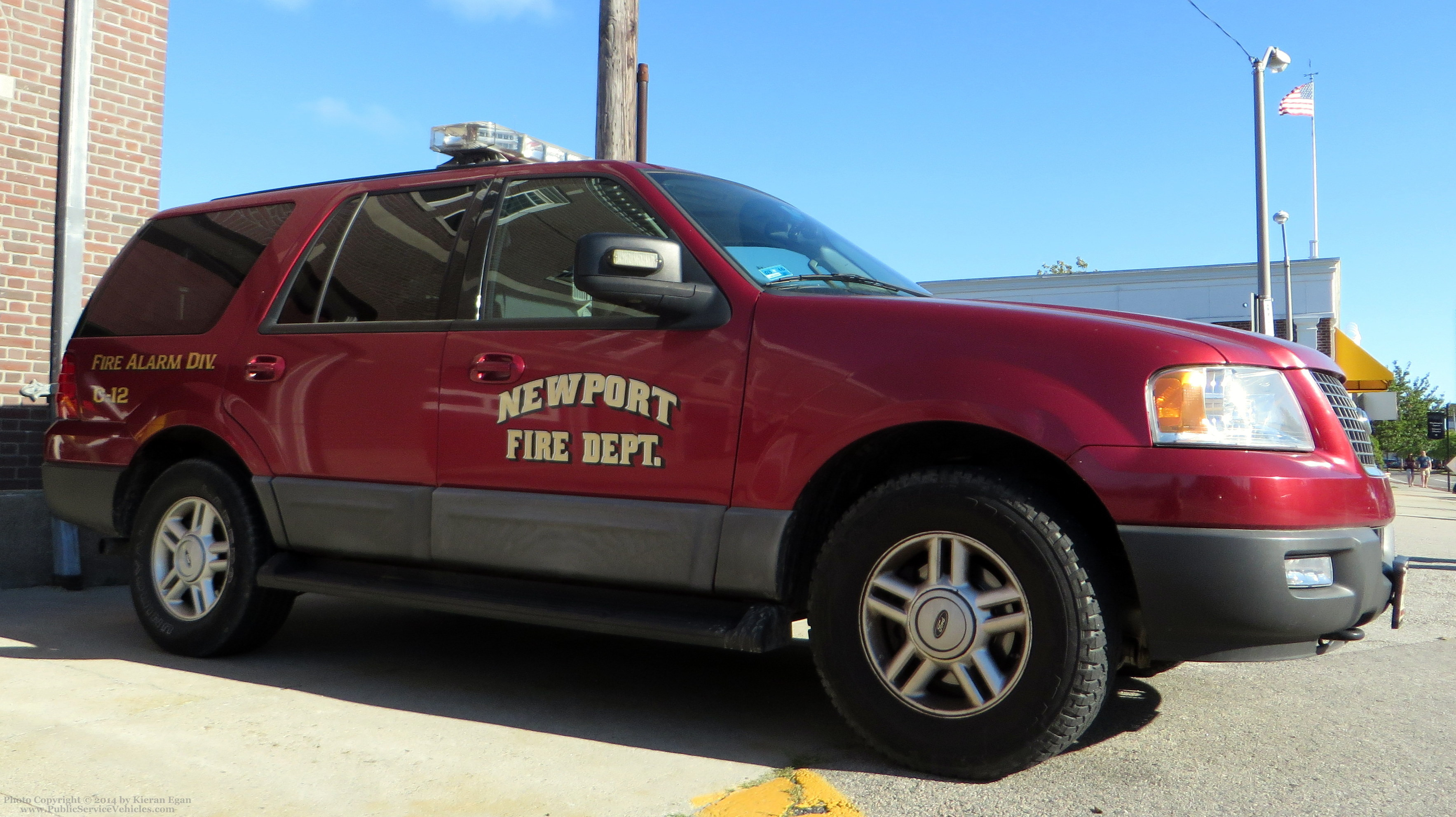 A photo  of Newport Fire
            Car 12, a 2003-2006 Ford Expedition             taken by Kieran Egan