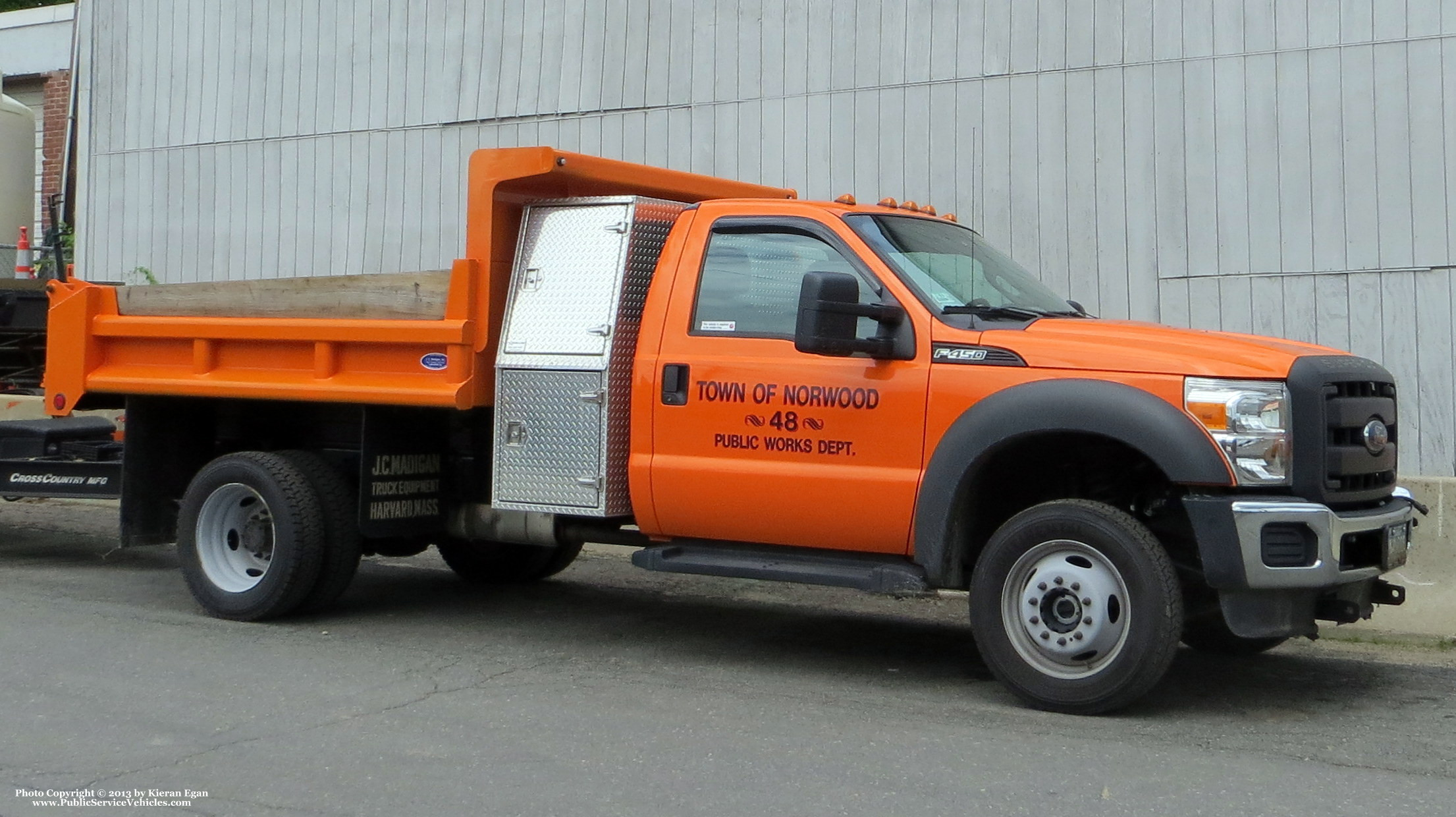 A photo  of Norwood Public Works
            Truck 48, a 2011-2013 Ford F-450             taken by Kieran Egan