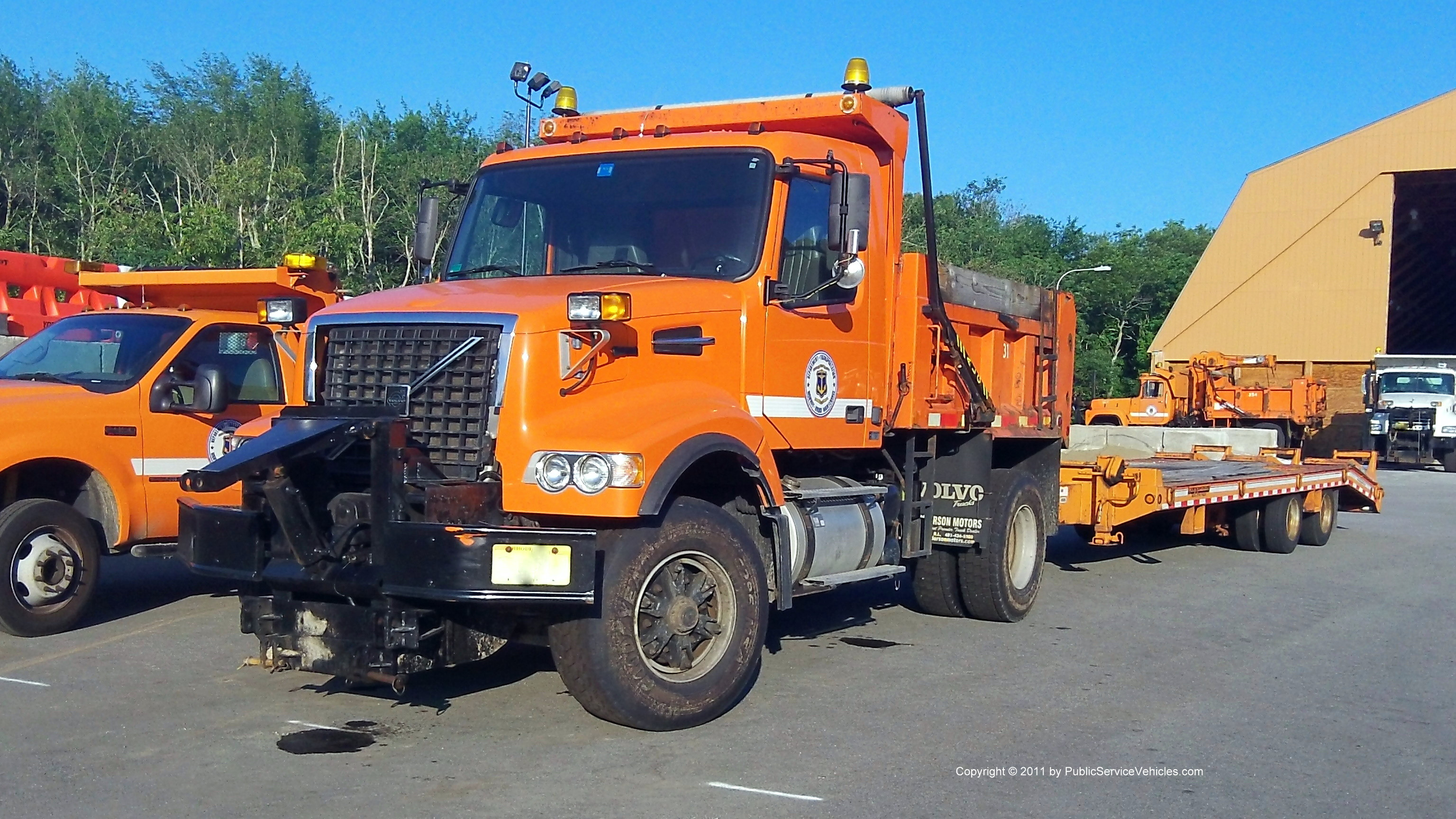 A photo  of Rhode Island Department of Transportation
            Truck 531, a 1990-2010 Volvo             taken by Kieran Egan