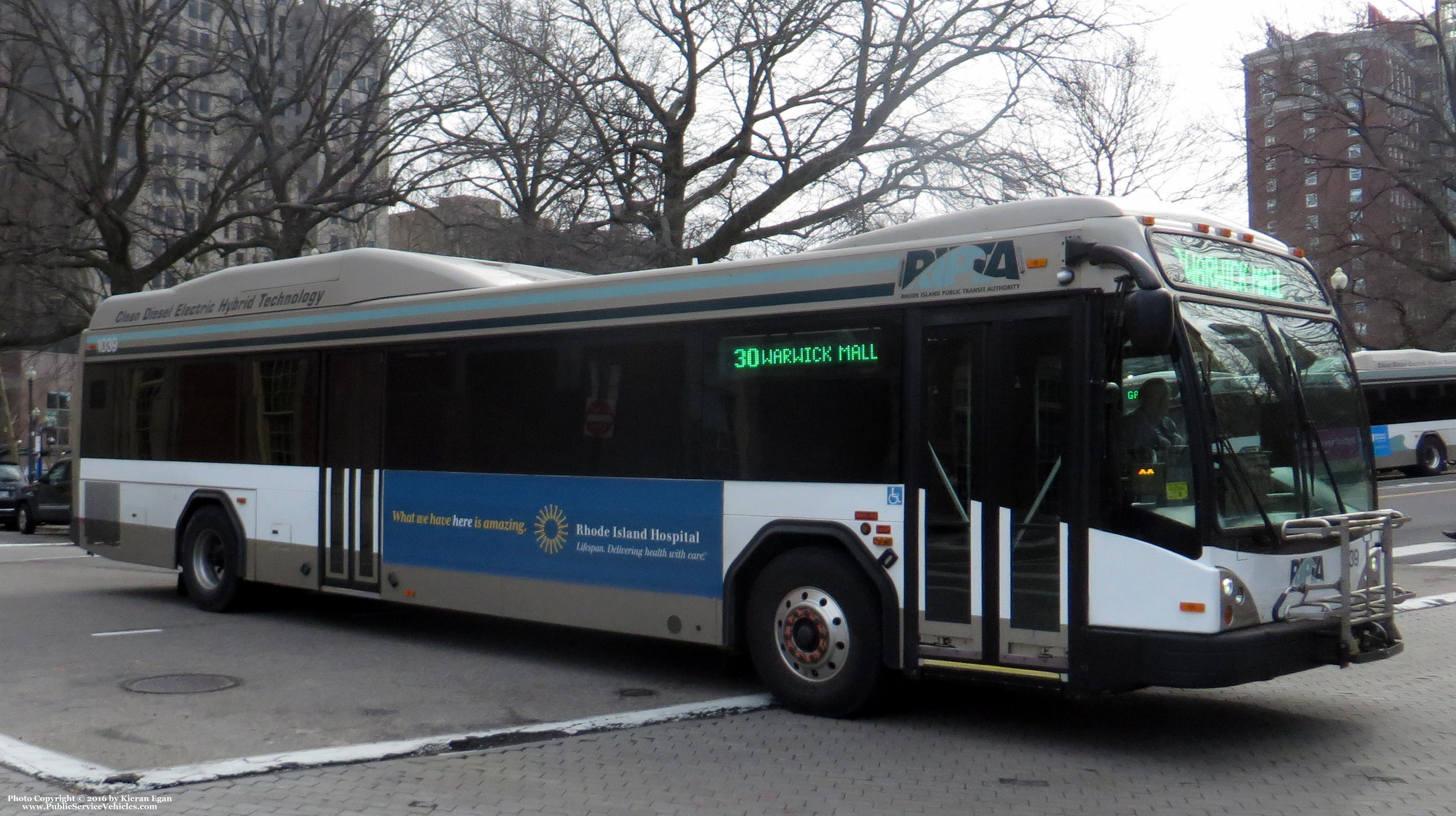 A photo  of Rhode Island Public Transit Authority
            Bus 1039, a 2010 Gillig BRT HEV             taken by Kieran Egan