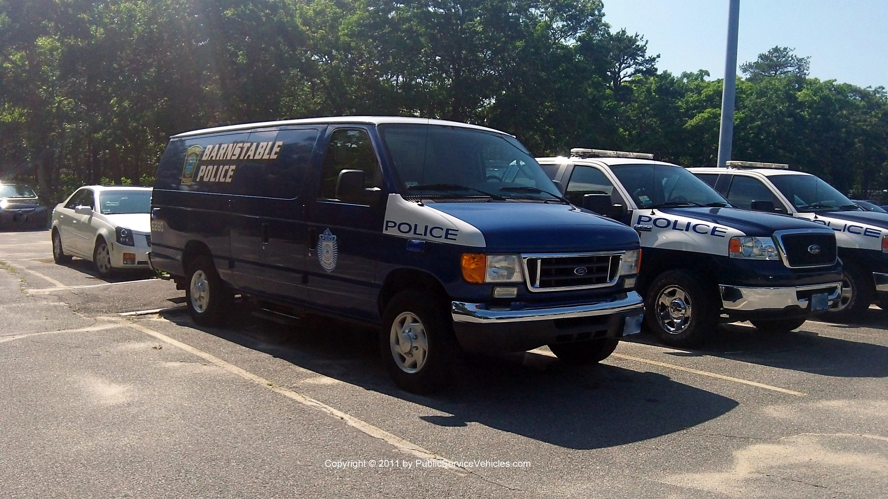 A photo  of Barnstable Police
            E-260, a 1996-2006 Ford Econoline             taken by Kieran Egan