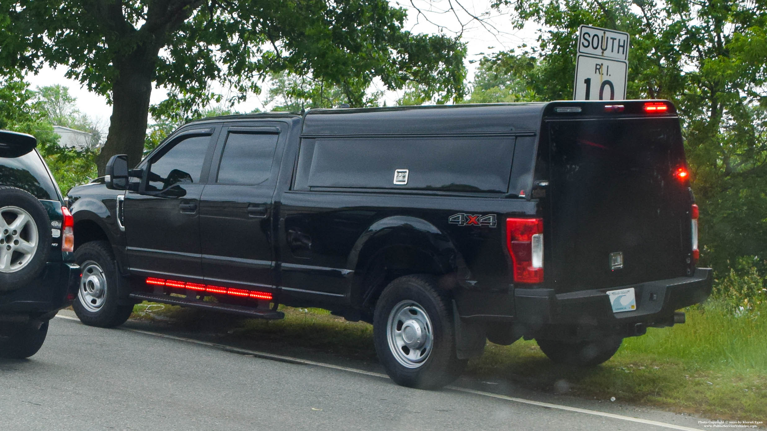 A photo  of Rhode Island State Police
            Cruiser 212, a 2019 Ford F-350 Crew Cab             taken by Kieran Egan