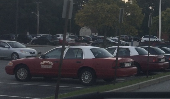 A photo  of Warwick Fire
            Battalion 3, a 2005 Ford Crown Victoria Police Interceptor             taken by @riemergencyvehicles