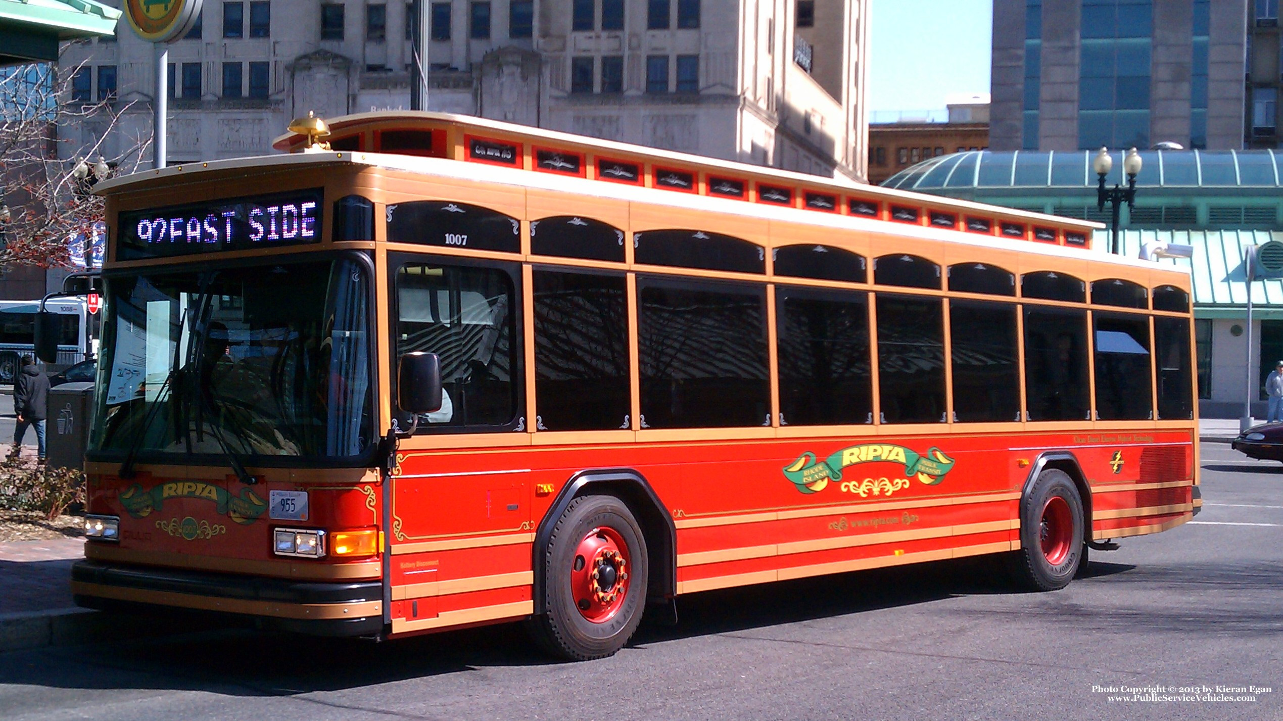 A photo  of Rhode Island Public Transit Authority
            Trolley 1007, a 2010 Gillig Low Floor Trolley Replica HEV             taken by Kieran Egan