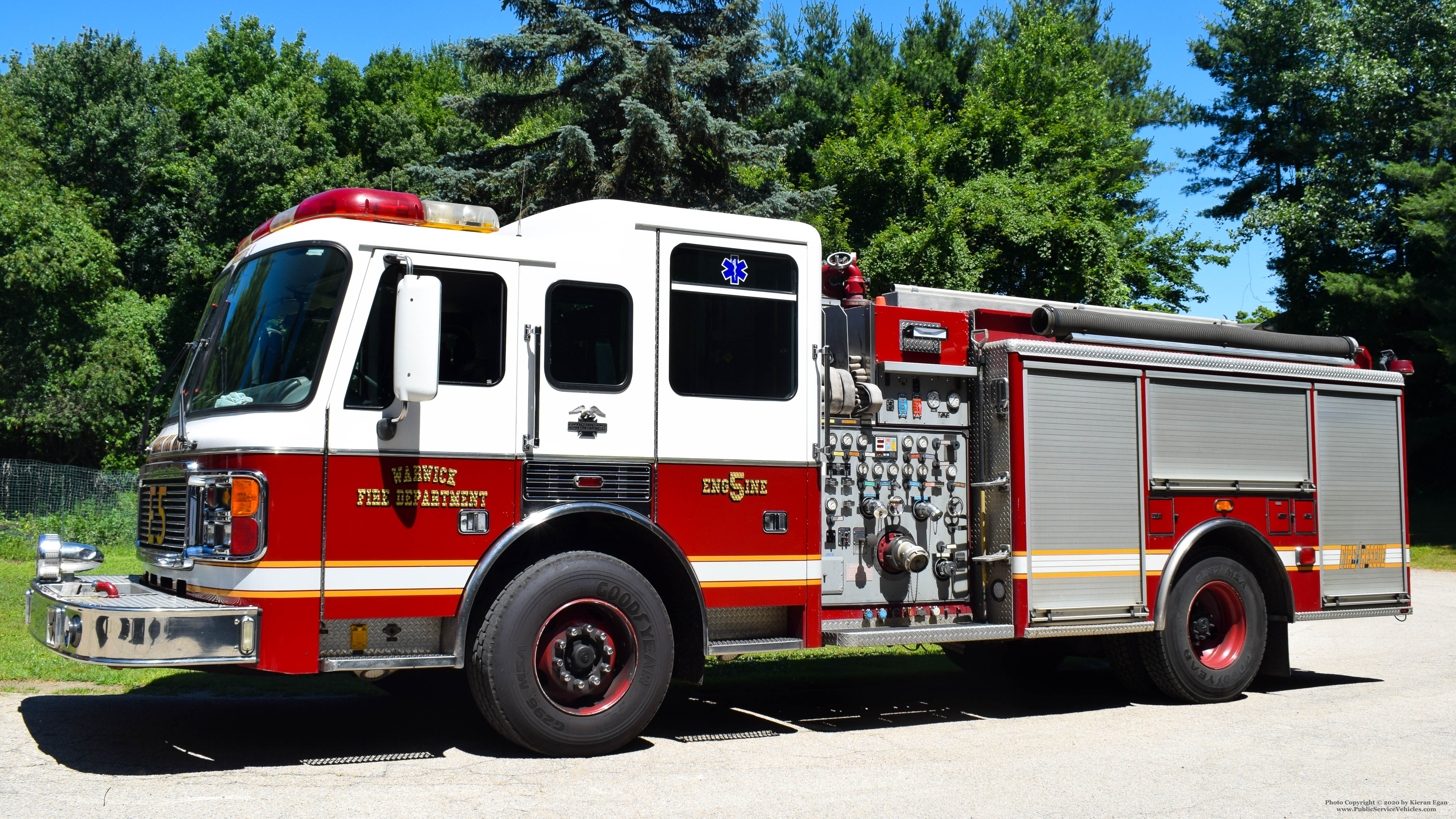 A photo  of Warwick Fire
            Engine 5, a 1999 American LaFrance Eagle             taken by Kieran Egan