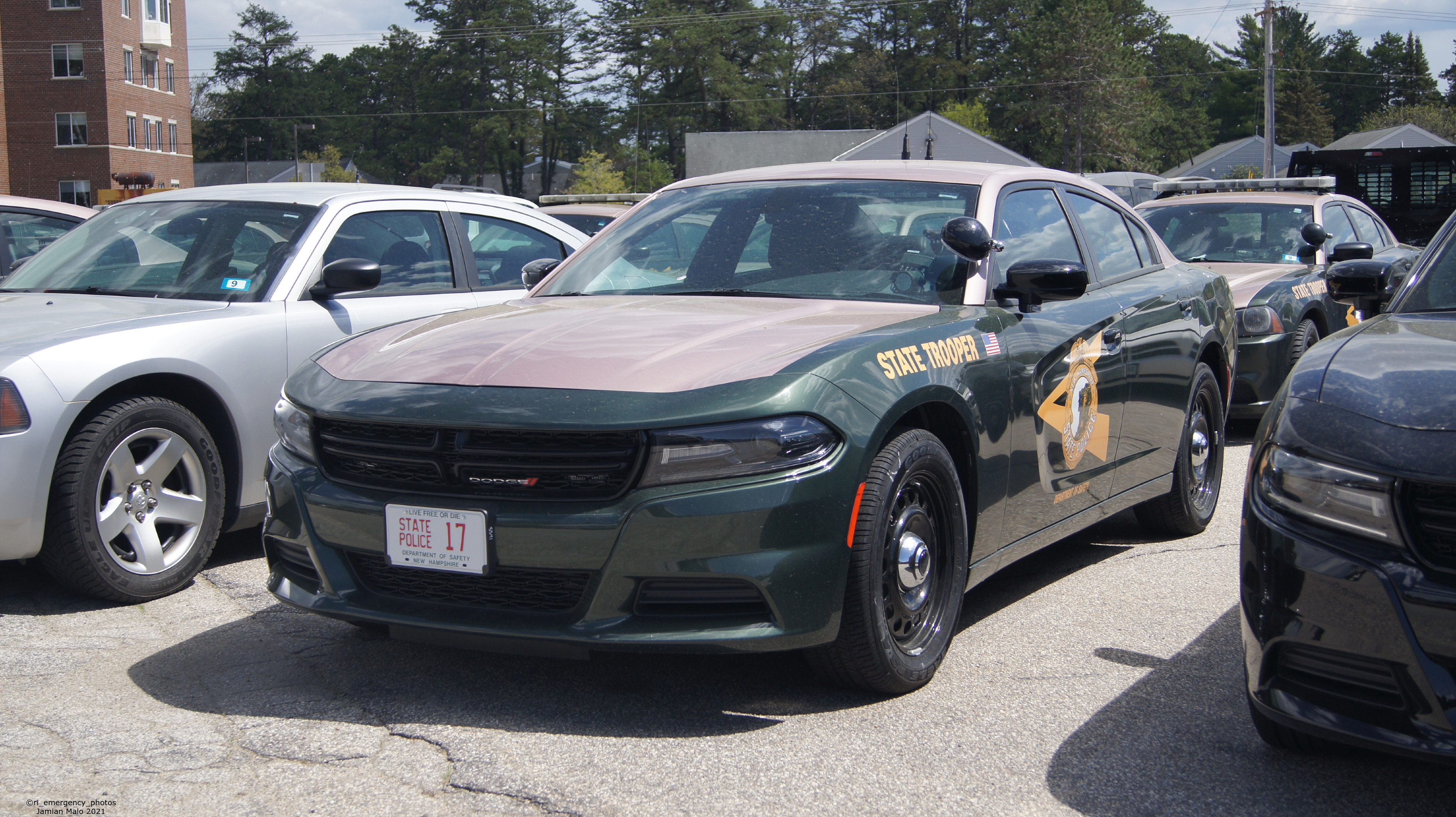 A photo  of New Hampshire State Police
            Cruiser 17, a 2020 Dodge Charger             taken by Jamian Malo