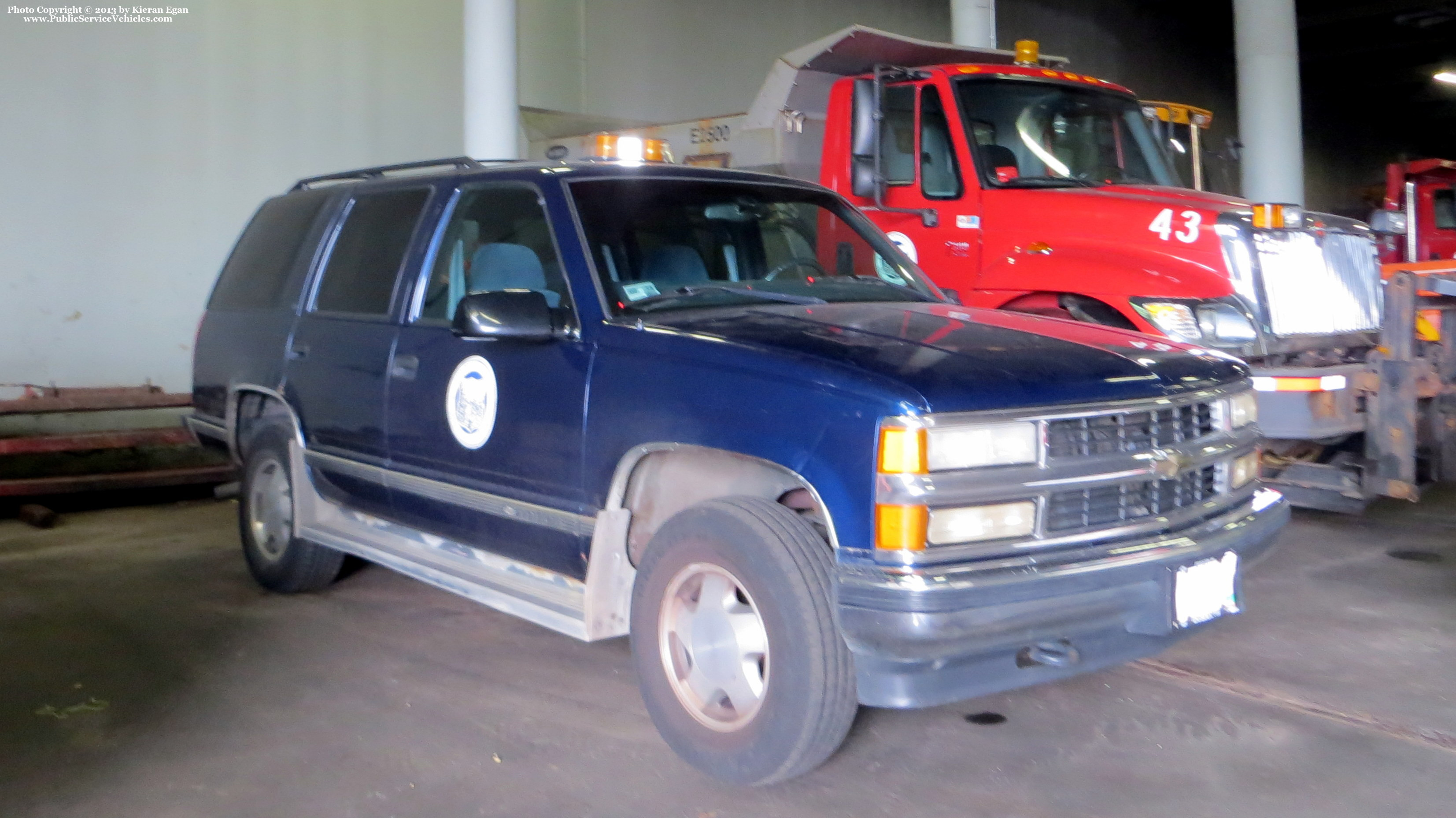 A photo  of Providence Traffic Engineering Division
            Truck 2600, a 1995-2000 Chevrolet Tahoe             taken by Kieran Egan