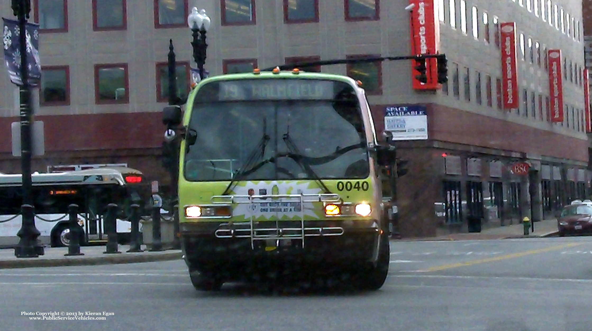 A photo  of Rhode Island Public Transit Authority
            Bus 0040, a 2000 Nova Bus RTS T82VN             taken by Kieran Egan