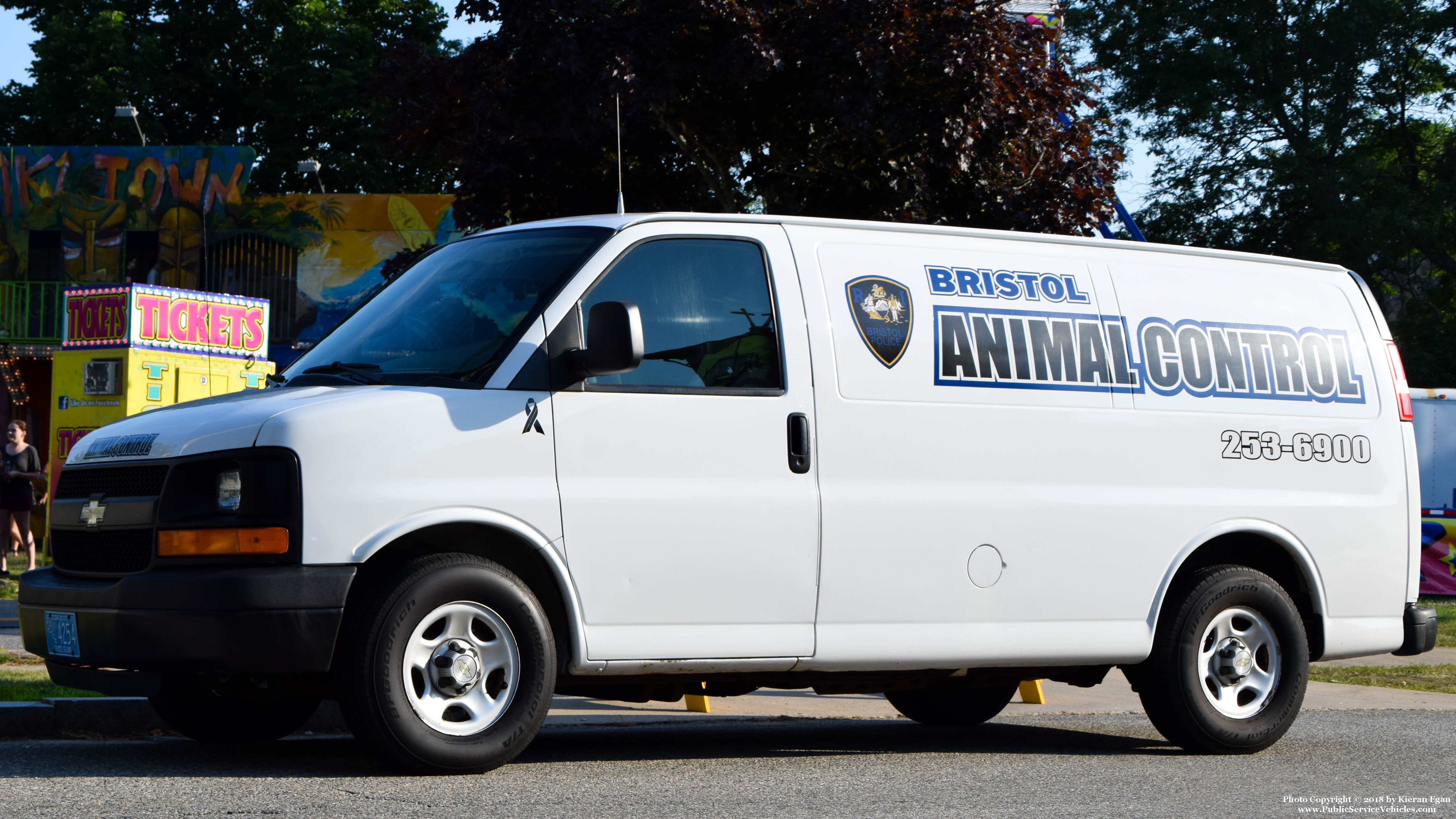 A photo  of Bristol Police
            Van 4254, a 2006 Chevrolet Express             taken by Kieran Egan