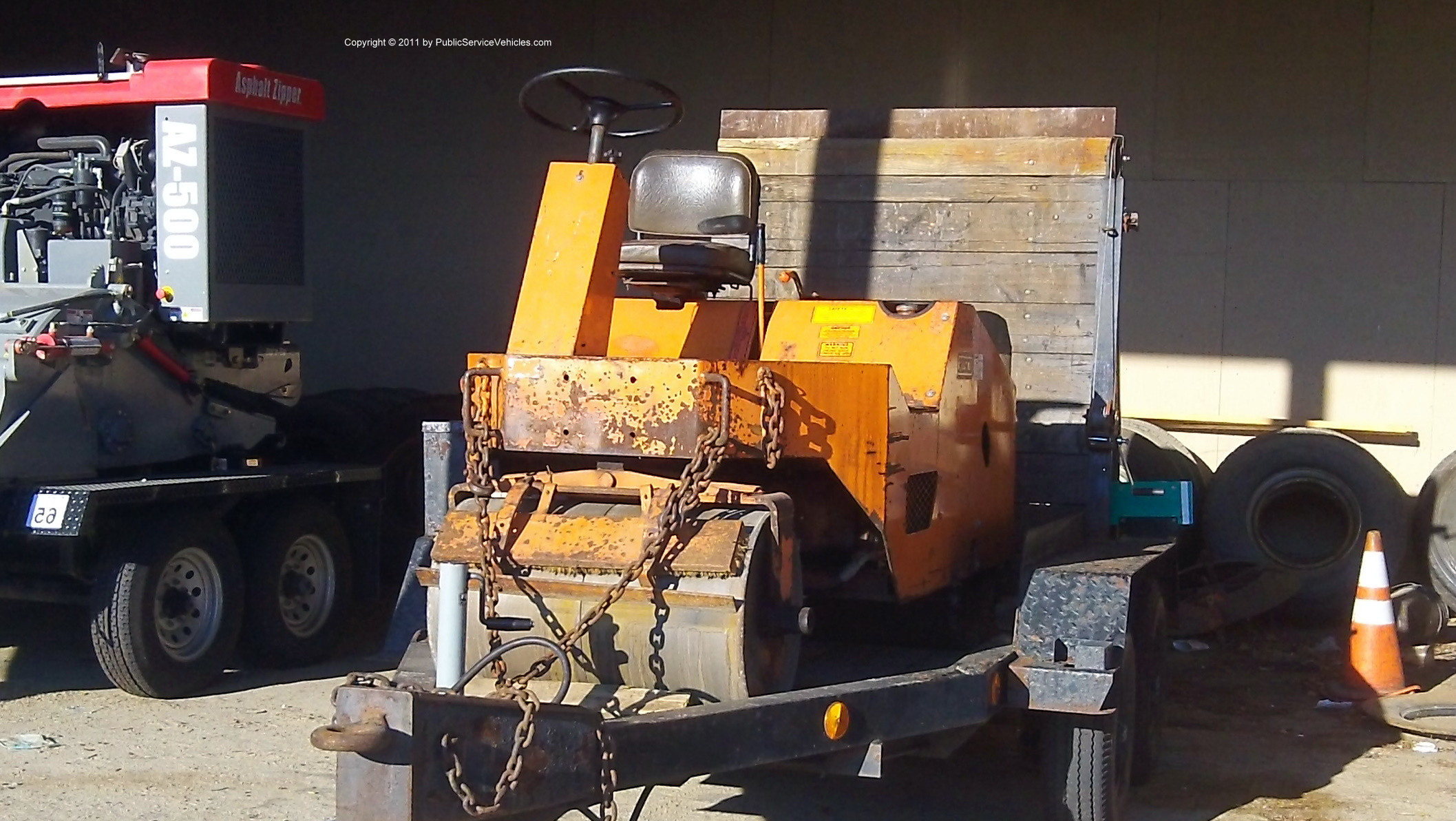 A photo  of Rhode Island Department of Transportation
            Roller 255, a 1990-2010 Roller             taken by Kieran Egan