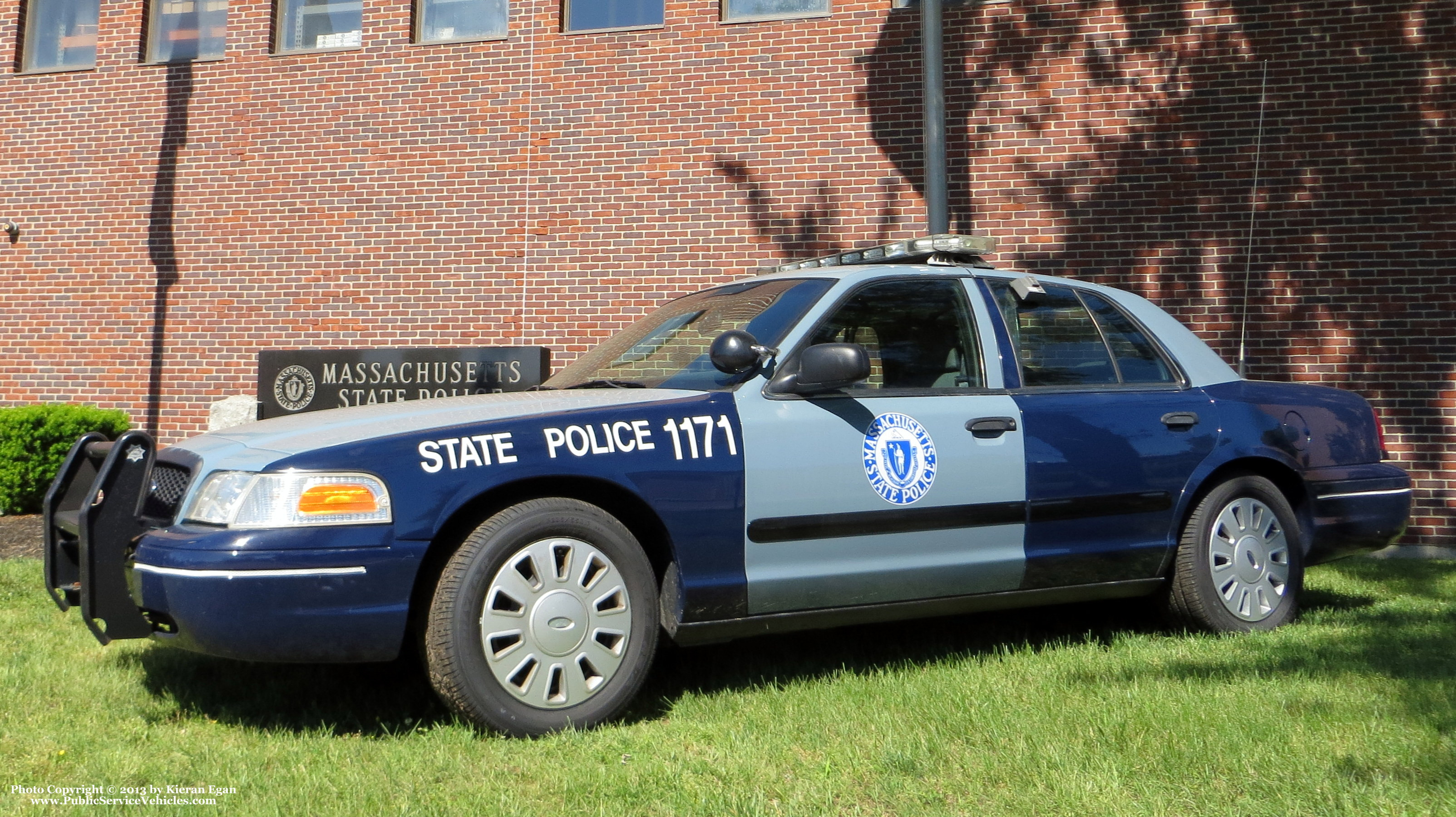A photo  of Massachusetts State Police
            Cruiser 1171, a 2006-2008 Ford Crown Victoria Police Interceptor             taken by Kieran Egan