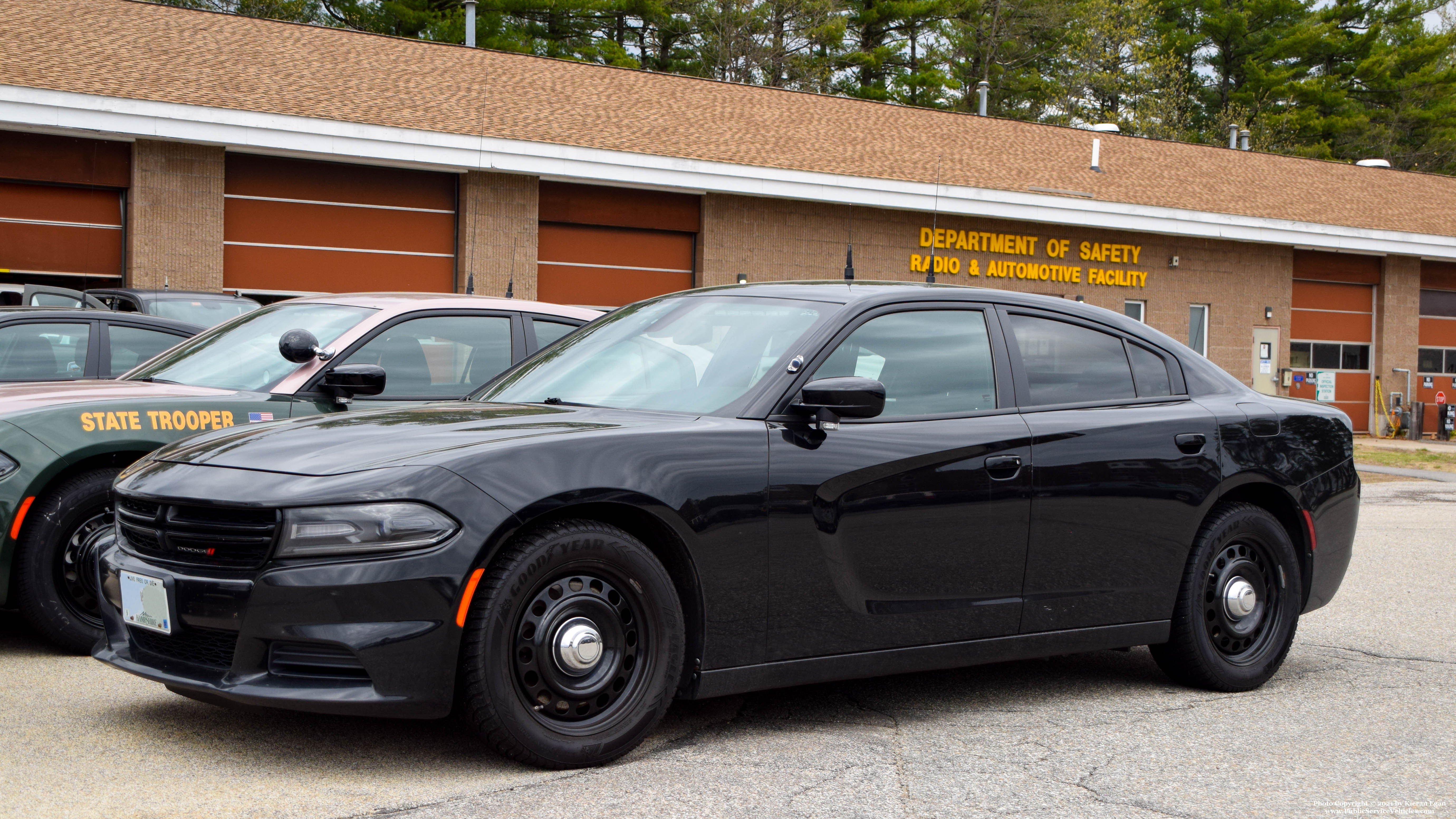 A photo  of New Hampshire State Police
            Unmarked Unit, a 2015-2019 Dodge Charger             taken by Kieran Egan