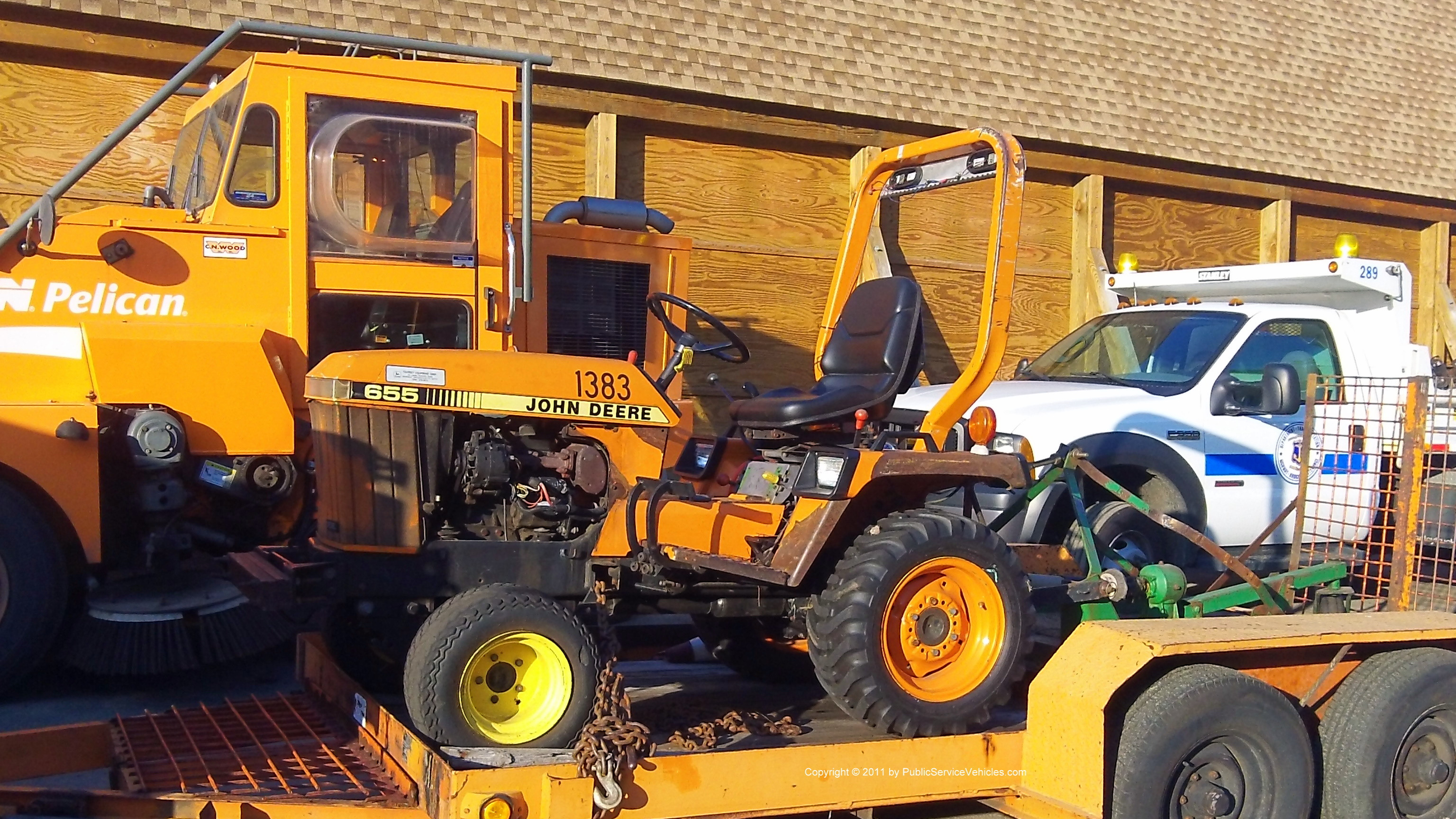 A photo  of Rhode Island Department of Transportation
            Mower 1383, a 1980-2010 John Deere 655             taken by Kieran Egan