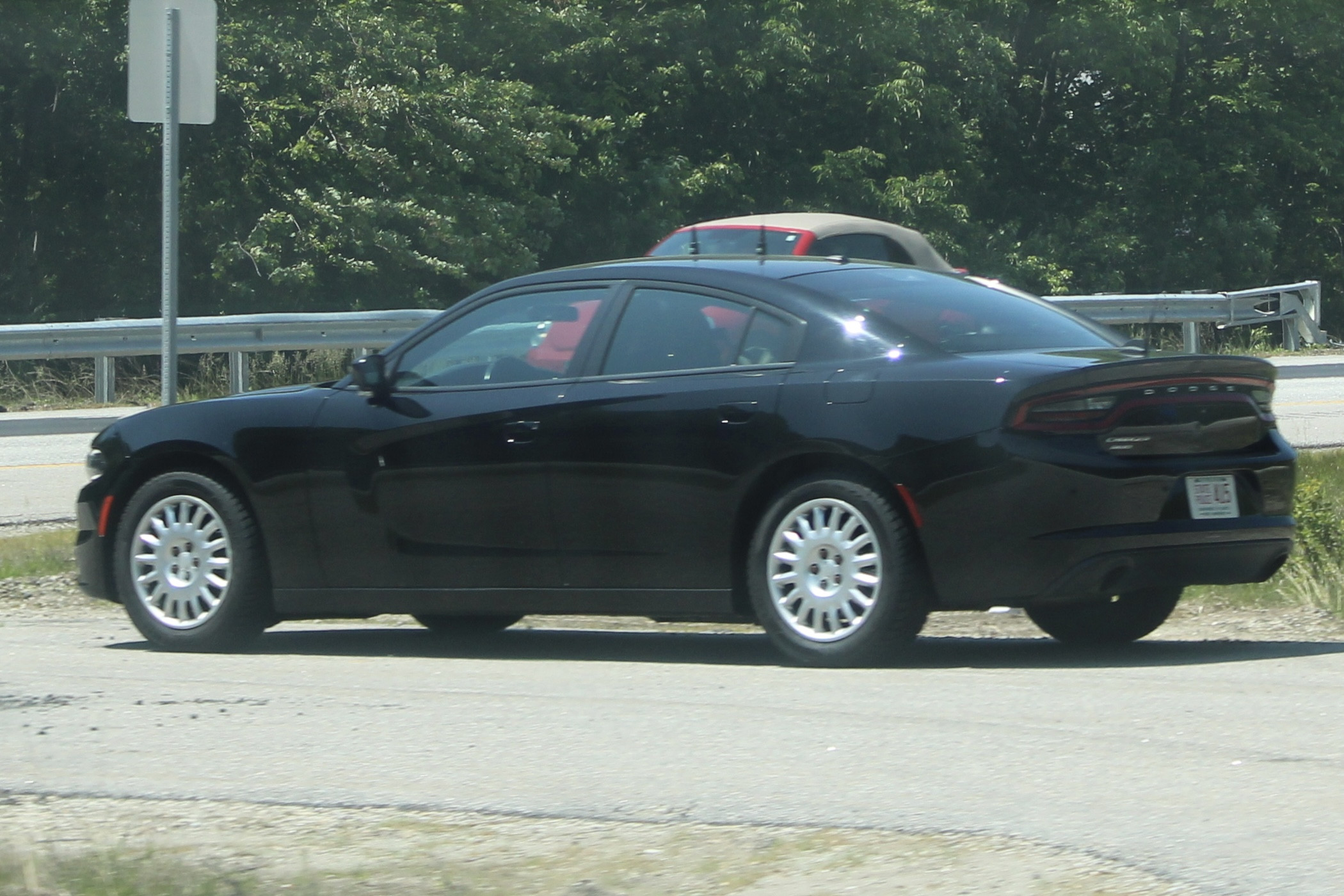 A photo  of New Hampshire State Police
            Cruiser 415, a 2015-2022 Dodge Charger             taken by @riemergencyvehicles