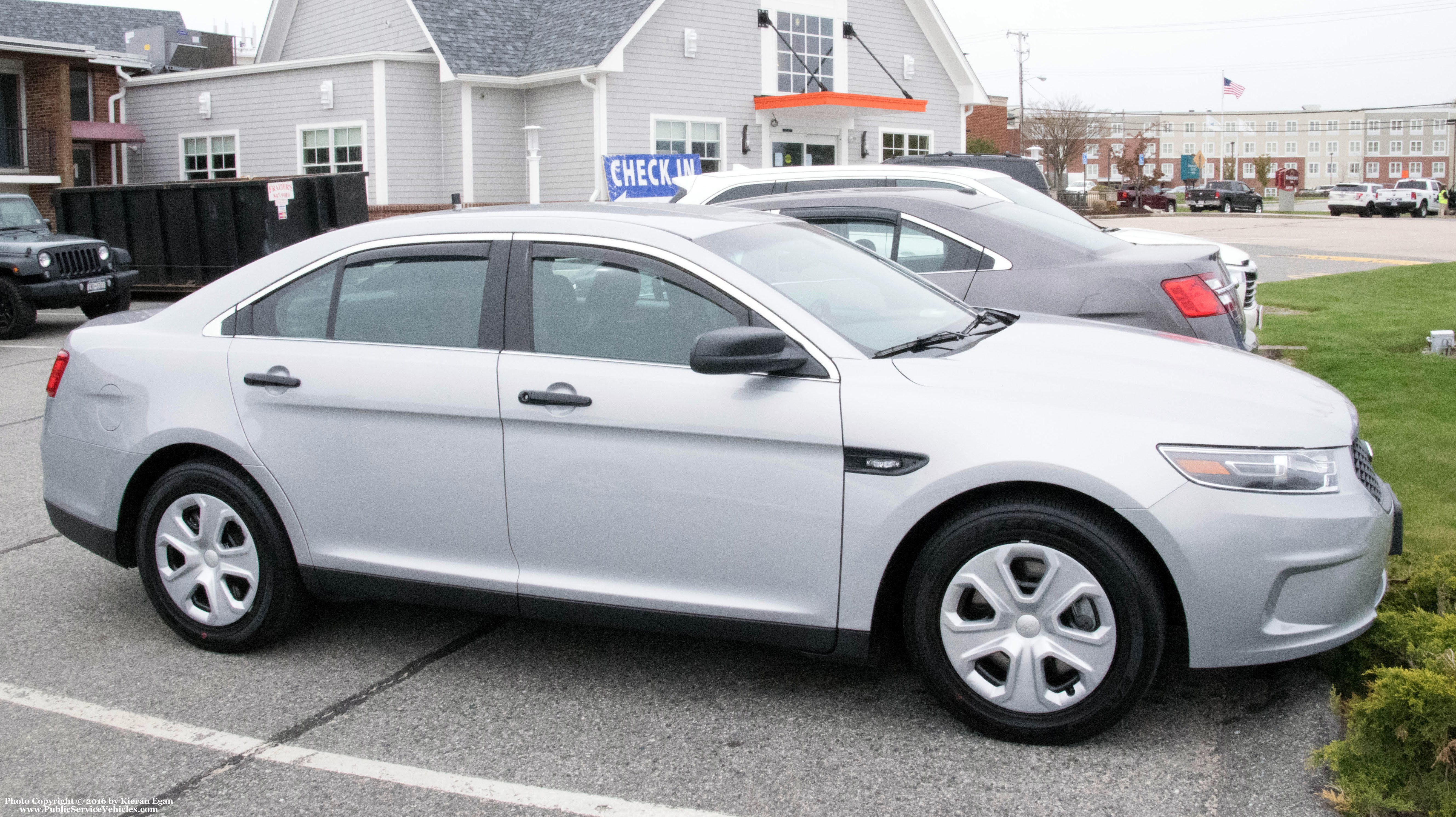 A photo  of Connecticut State Police
            Cruiser 222, a 2013-2016 Ford Police Interceptor Sedan             taken by Kieran Egan