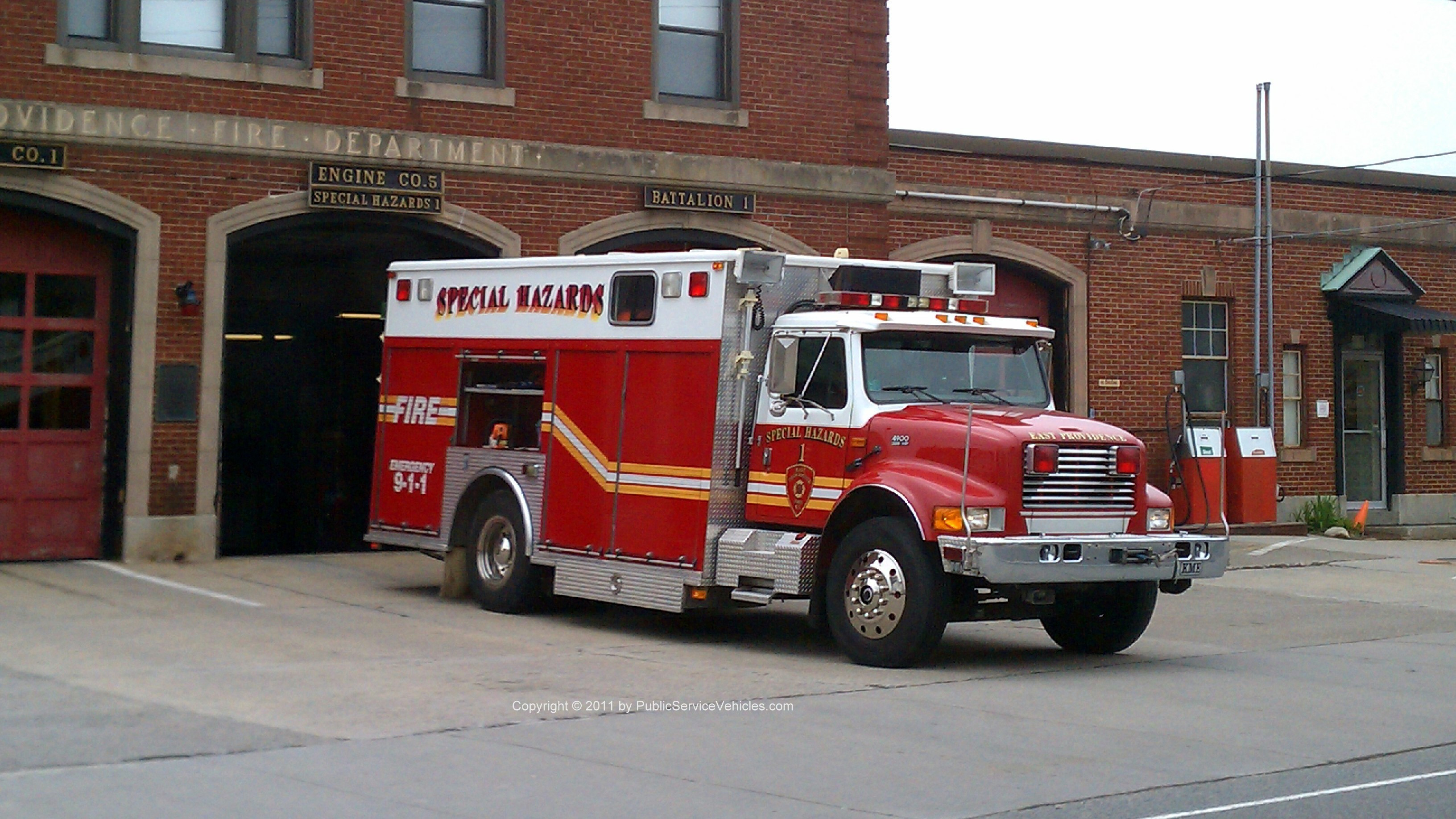 A photo  of East Providence Fire
            Special Hazards 1, a 1995 International 4900             taken by Kieran Egan