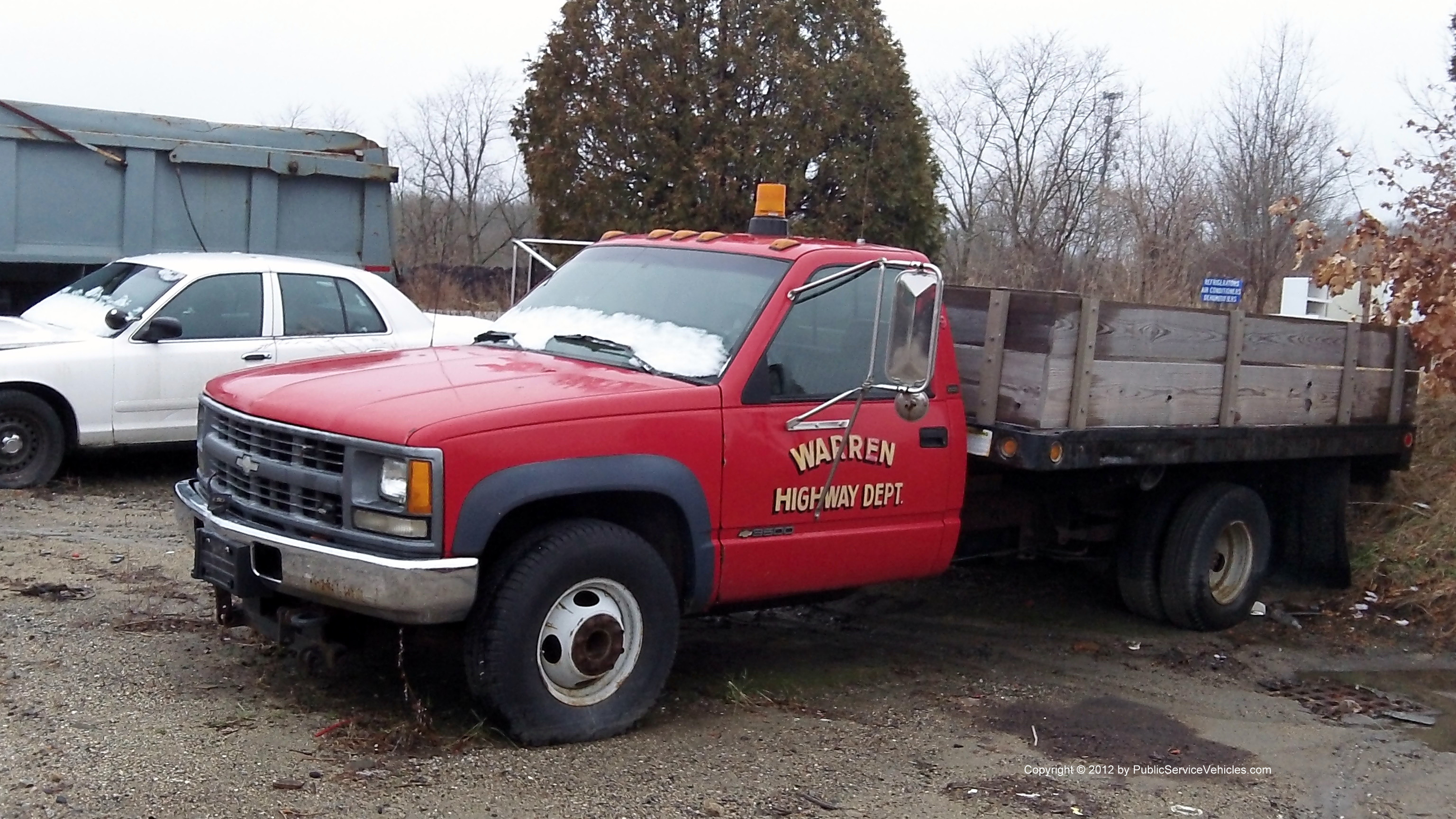 A photo  of Warren Public Works
            Truck 109, a 1988-1998 Chevrolet 3500             taken by Kieran Egan