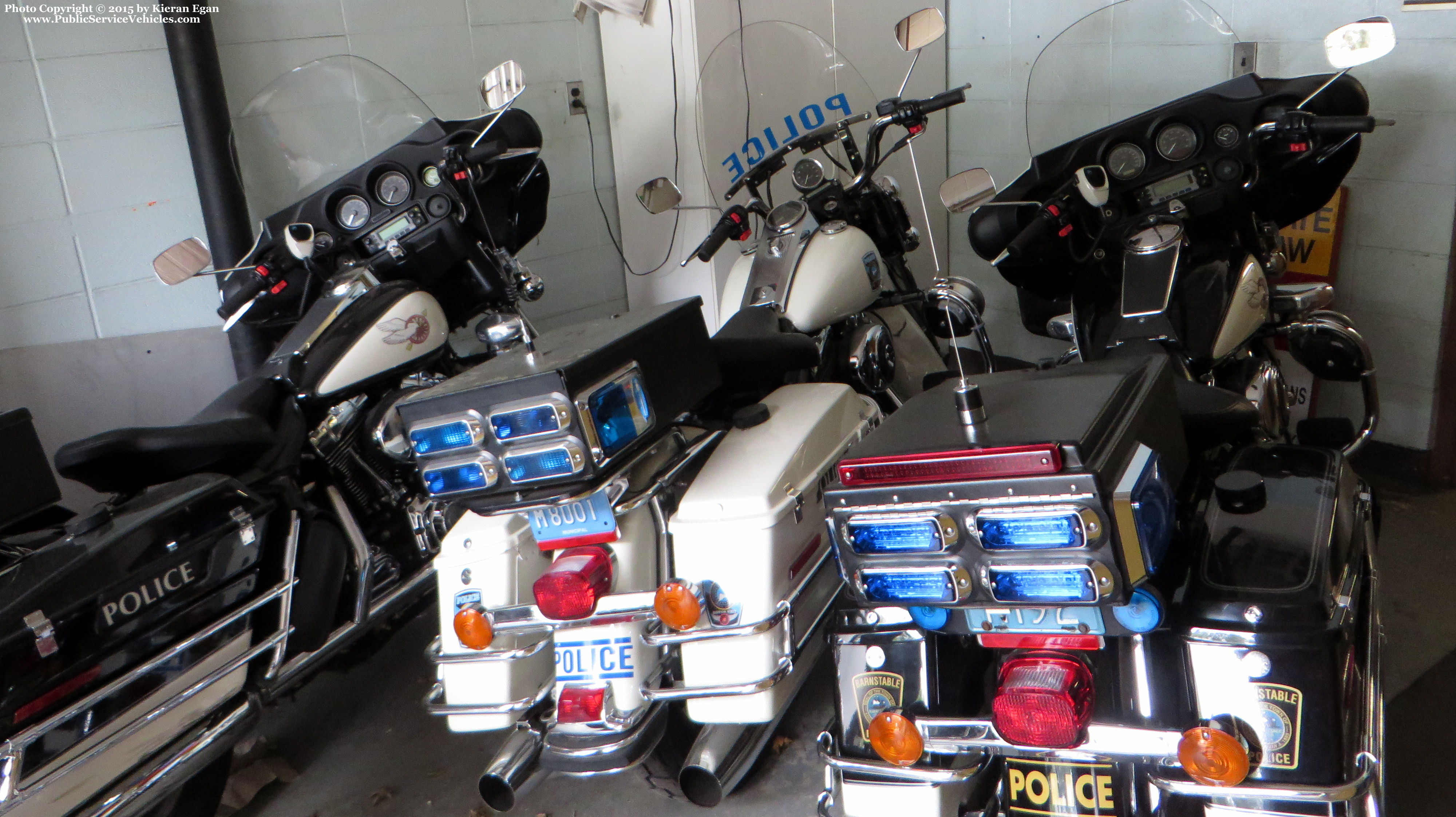 A photo  of Barnstable Police
            E-424, a 2006-2014 Harley Davidson Electra Glide             taken by Kieran Egan