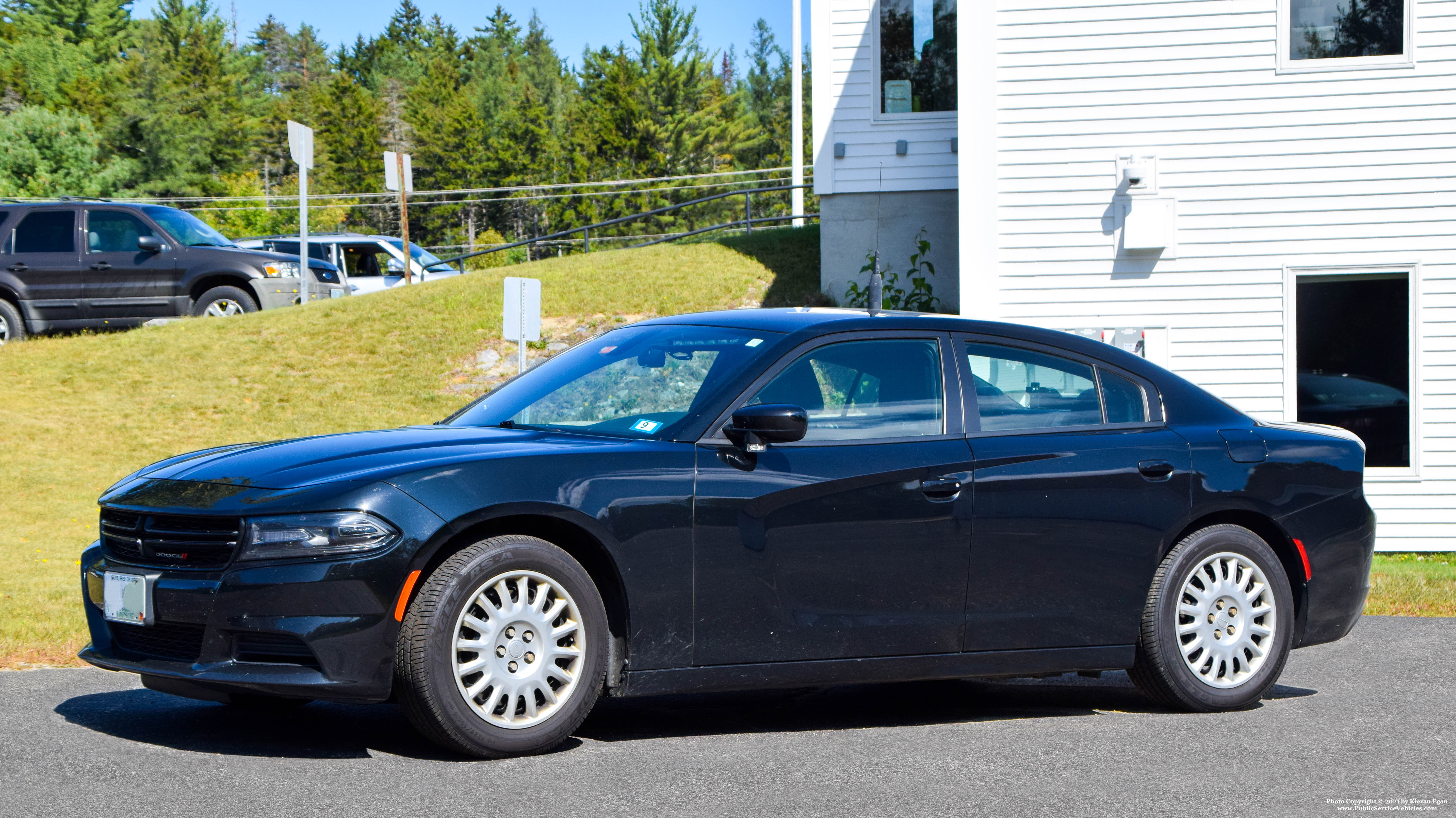 A photo  of New Hampshire State Police
            Cruiser 652, a 2017-2019 Dodge Charger             taken by Kieran Egan