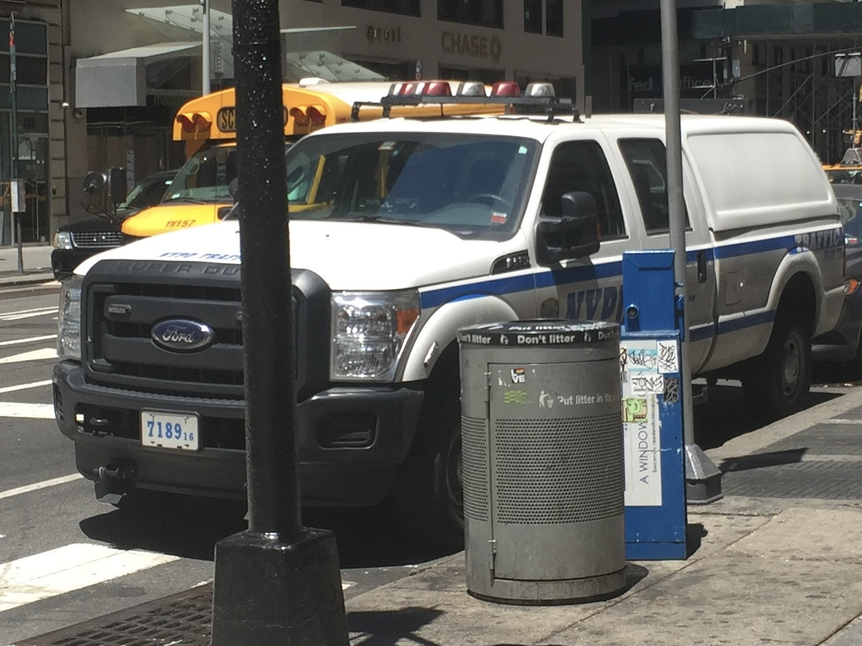 A photo  of New York Police Department
            Cruiser 7189 16, a 2016 Ford F-Series Crew Cab             taken by @riemergencyvehicles