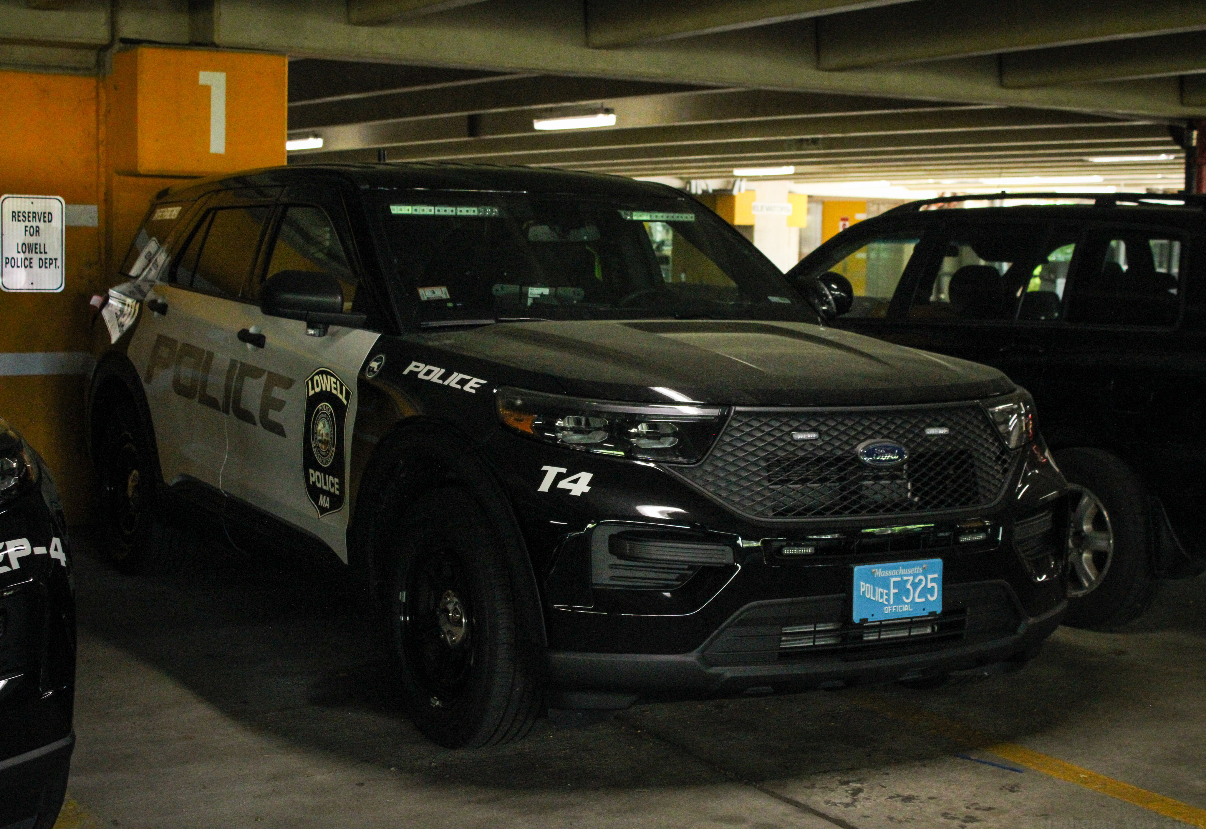 A photo  of Lowell Police
            Traffic 4, a 2020 Ford Police Interceptor Utility             taken by Nicholas You