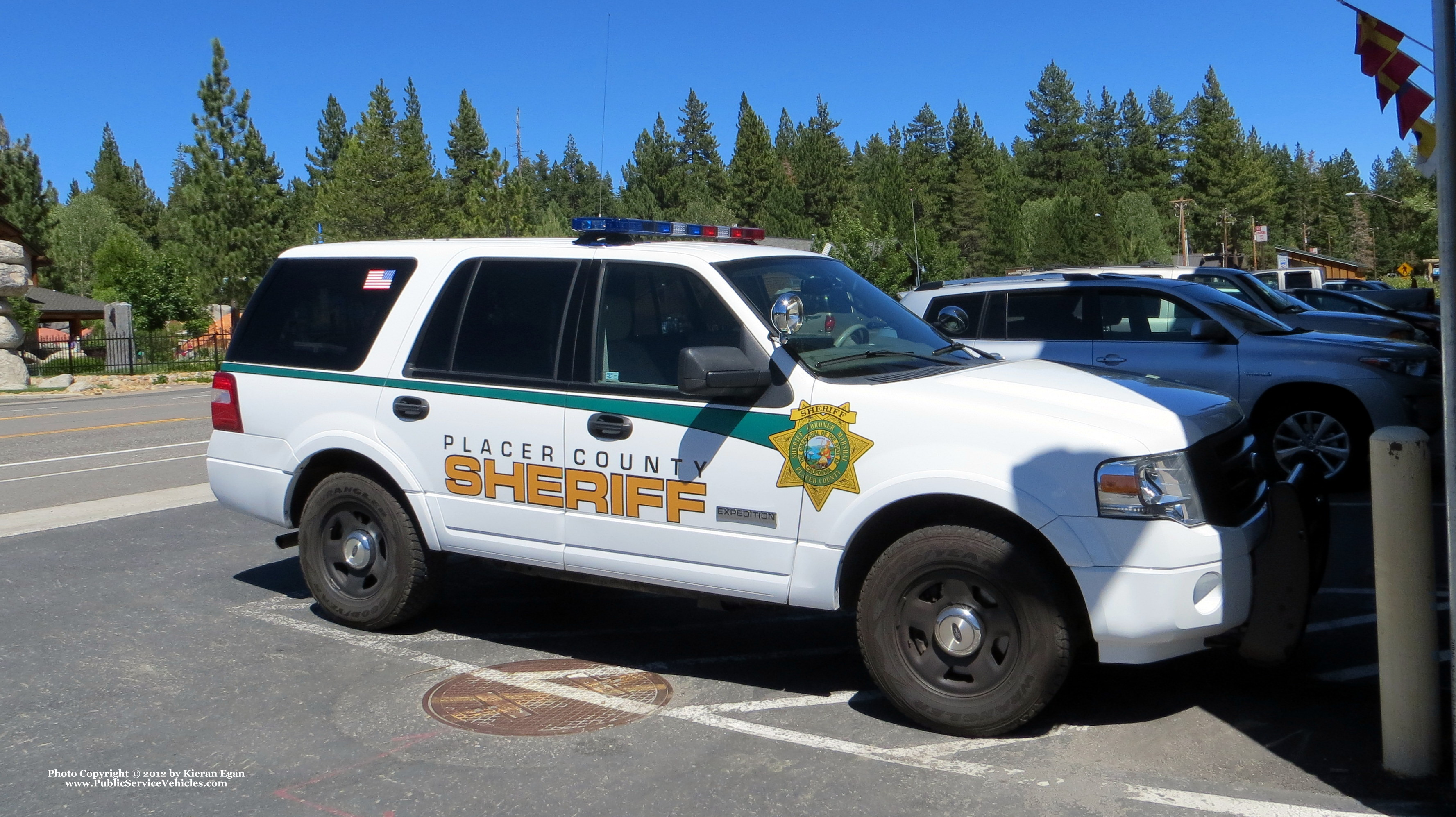 A photo  of Placer County Sheriff
            Cruiser 376, a 2008 Ford Expedition             taken by Kieran Egan