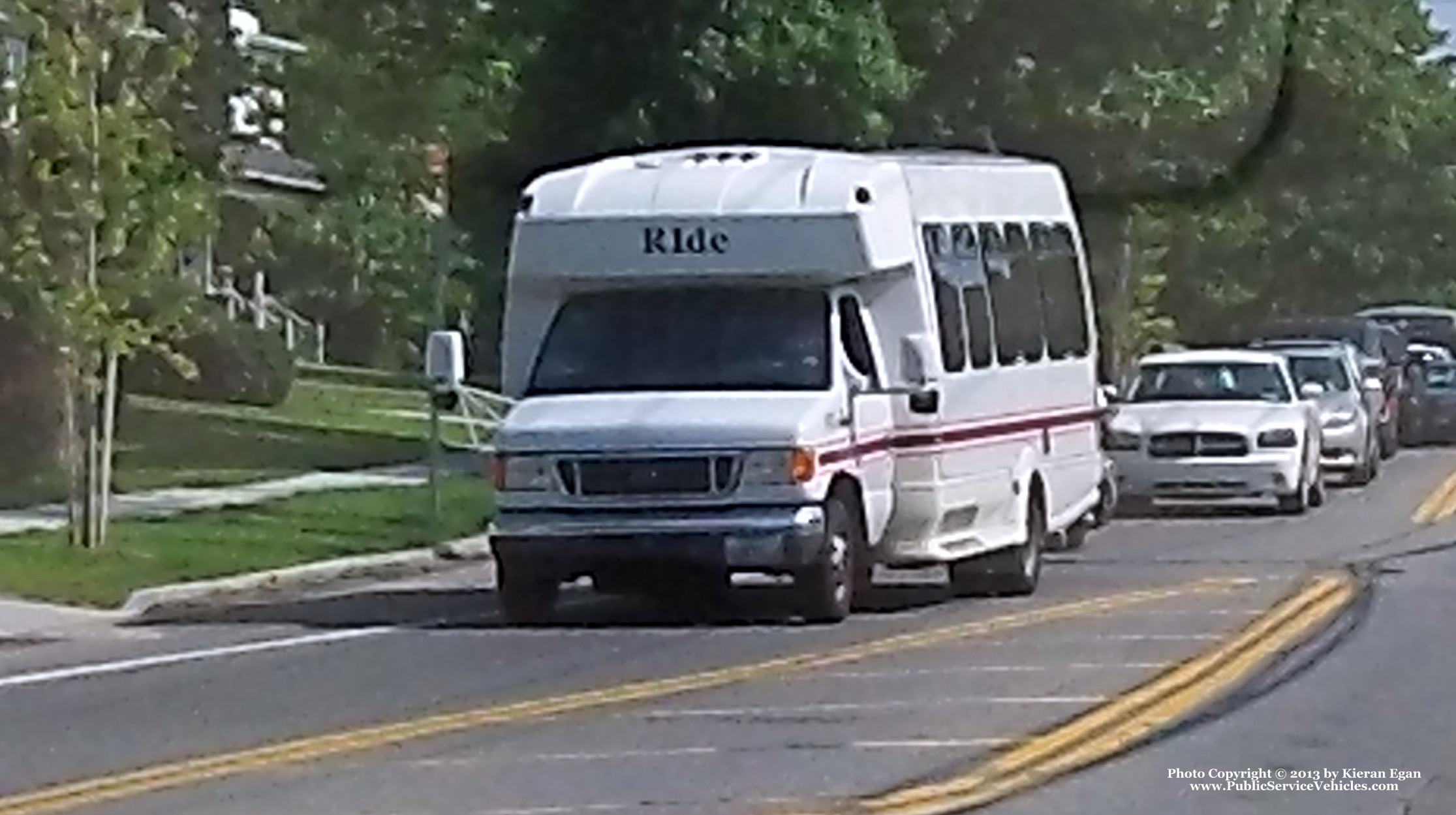 A photo  of Rhode Island Public Transit Authority
            Paratransit Bus 0613, a 2006 Ford E-450 Bus             taken by Kieran Egan