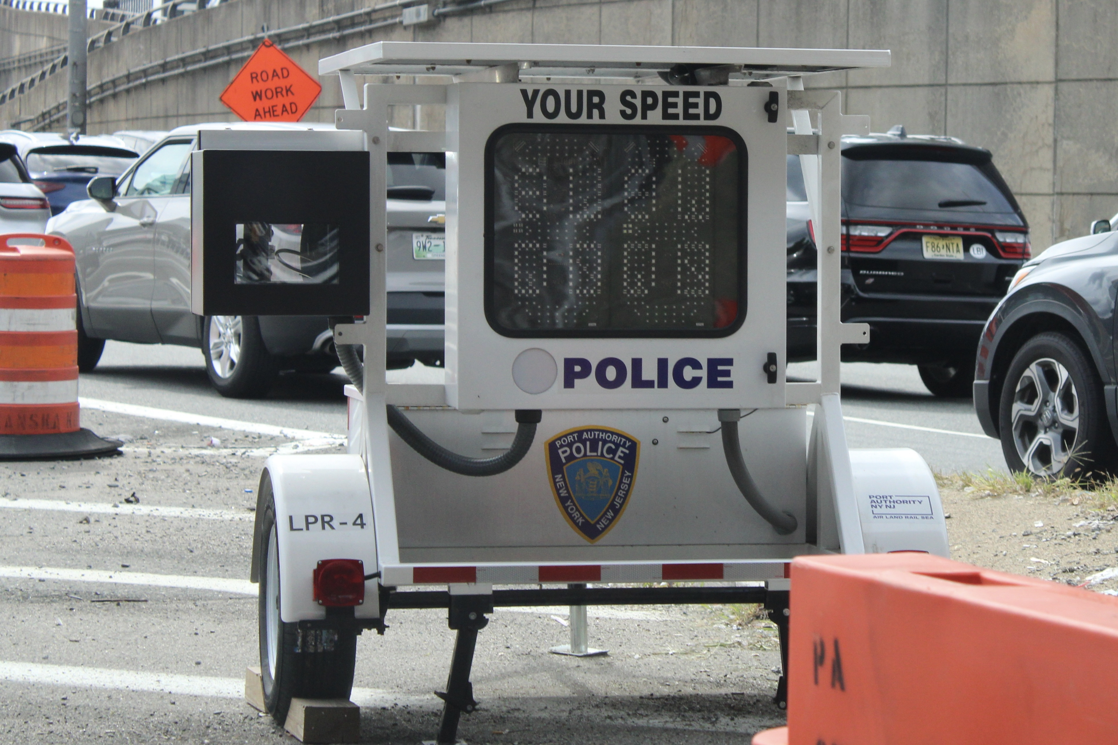 A photo  of Port Authority of New York and New Jersey Police
            LPR 4, a 1990-2015 Trailer             taken by @riemergencyvehicles