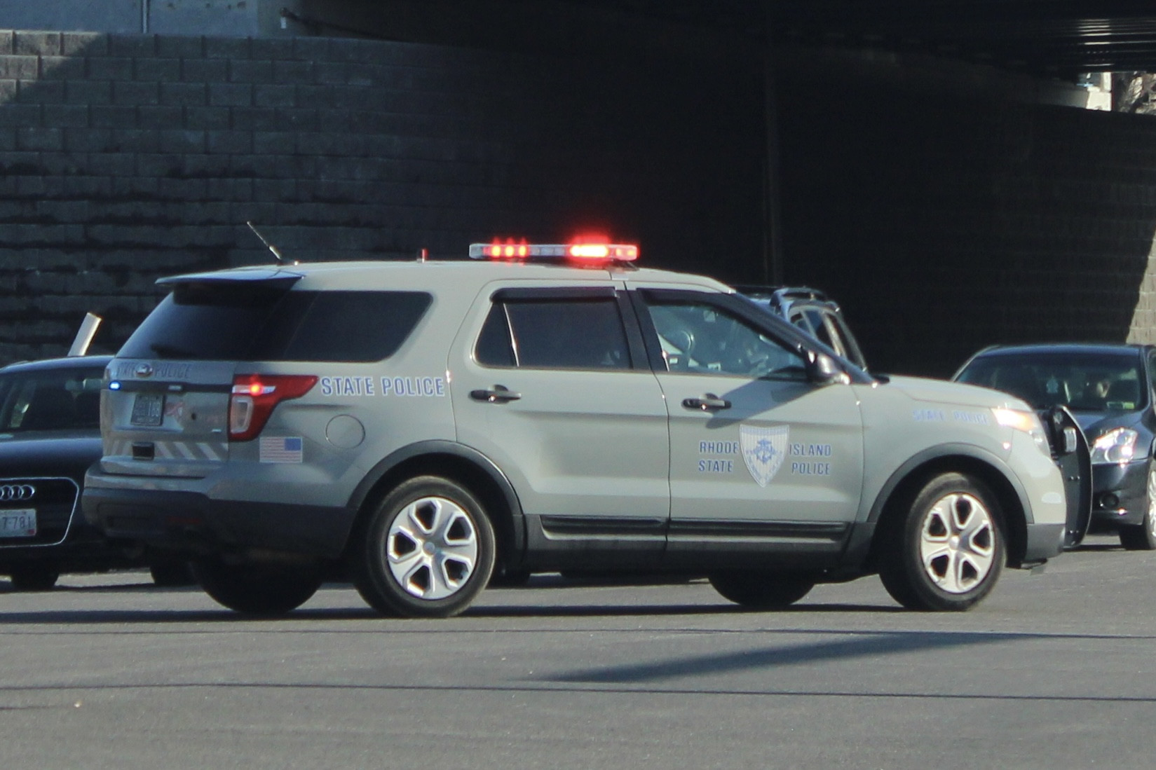 A photo  of Rhode Island State Police
            Cruiser 188, a 2013 Ford Police Interceptor Utility             taken by @riemergencyvehicles