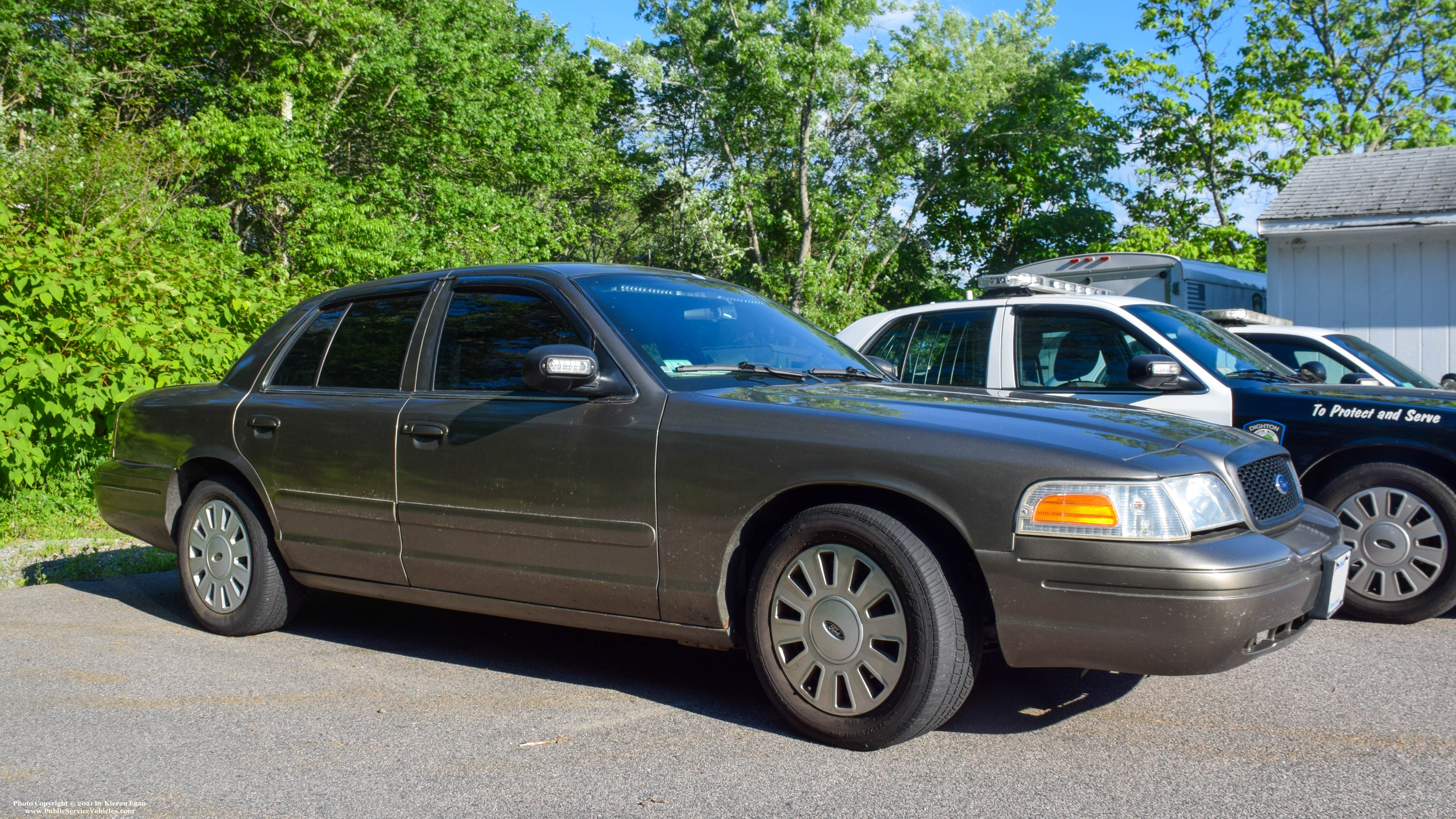 A photo  of Dighton Police
            Unmarked Unit, a 2006-2008 Ford Crown Victoria Police Interceptor             taken by Kieran Egan